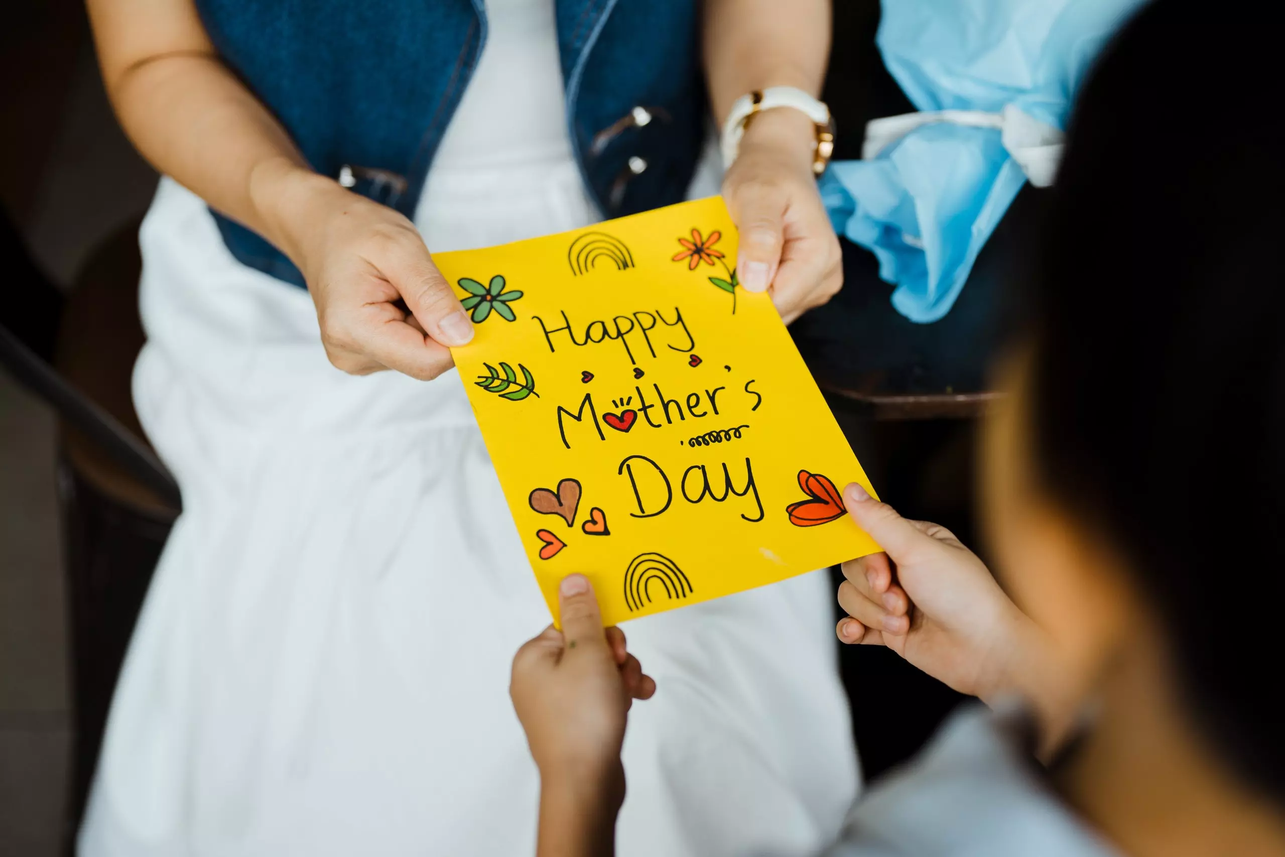 Cosa fare per la Festa della mamma: idee per una giornata speciale