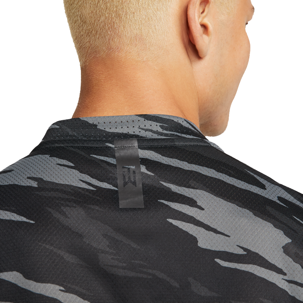 Dri-FIT ADV Tiger Woods Men's Short Sleeve Golf Polo Shirt