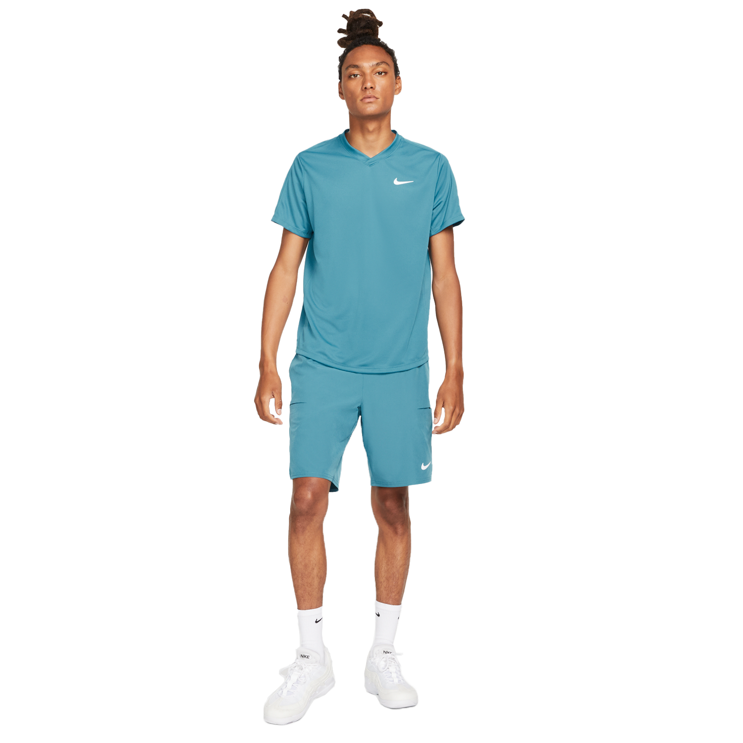 NikeCourt Dri-FIT V-Neck Victory Men's Tennis Shirt