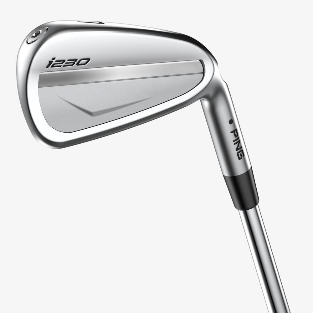 i230 Irons w/ Steel Shafts