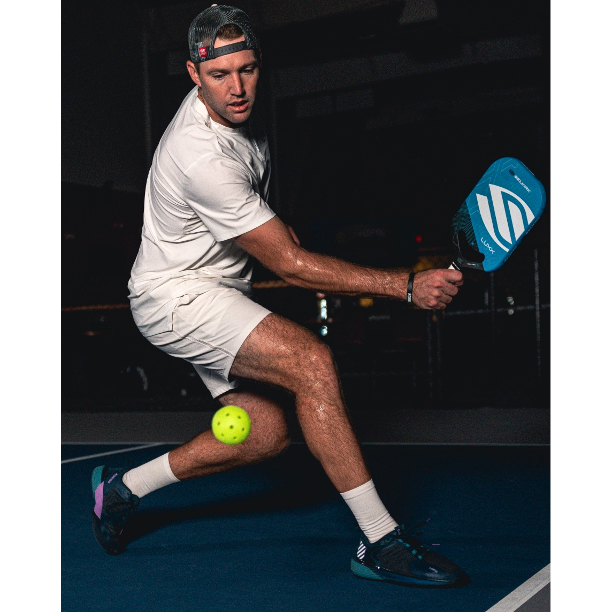 LUXX Control Air Invikta Pickleball Paddle