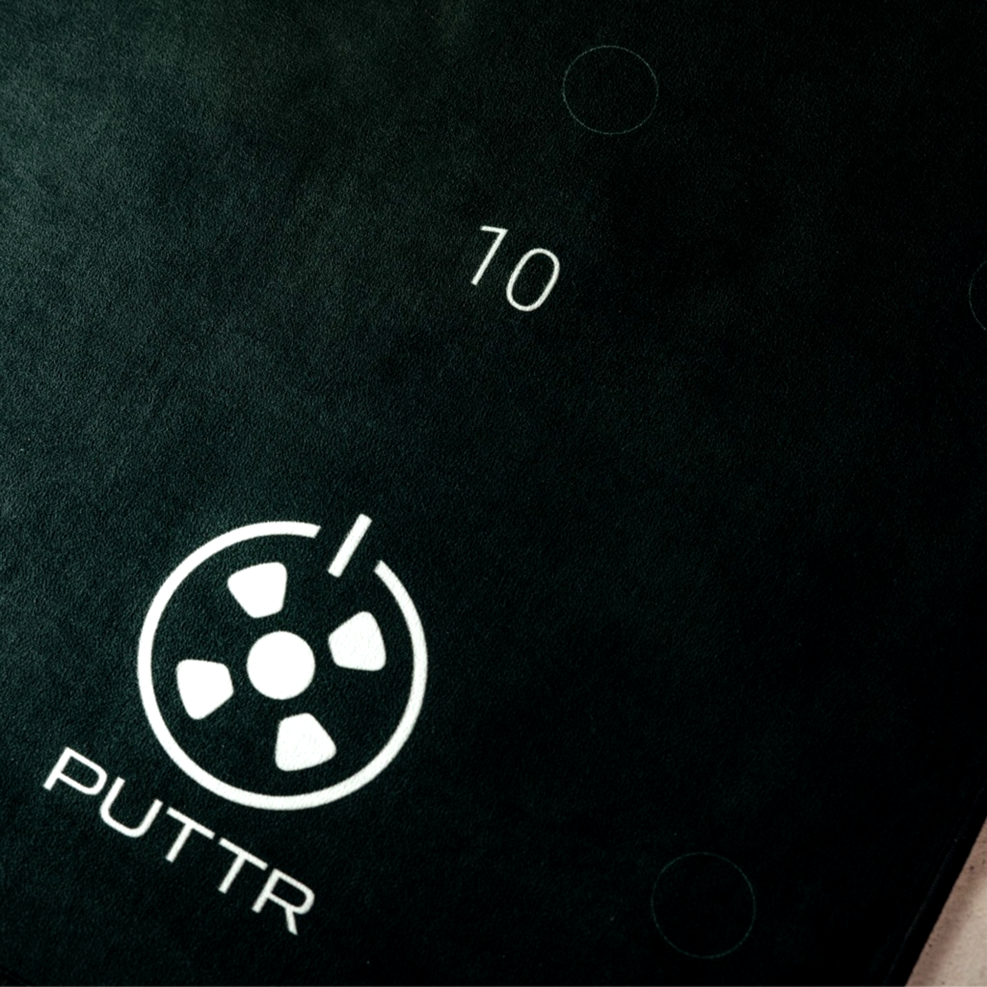PUTTR AI Powered Putting Green