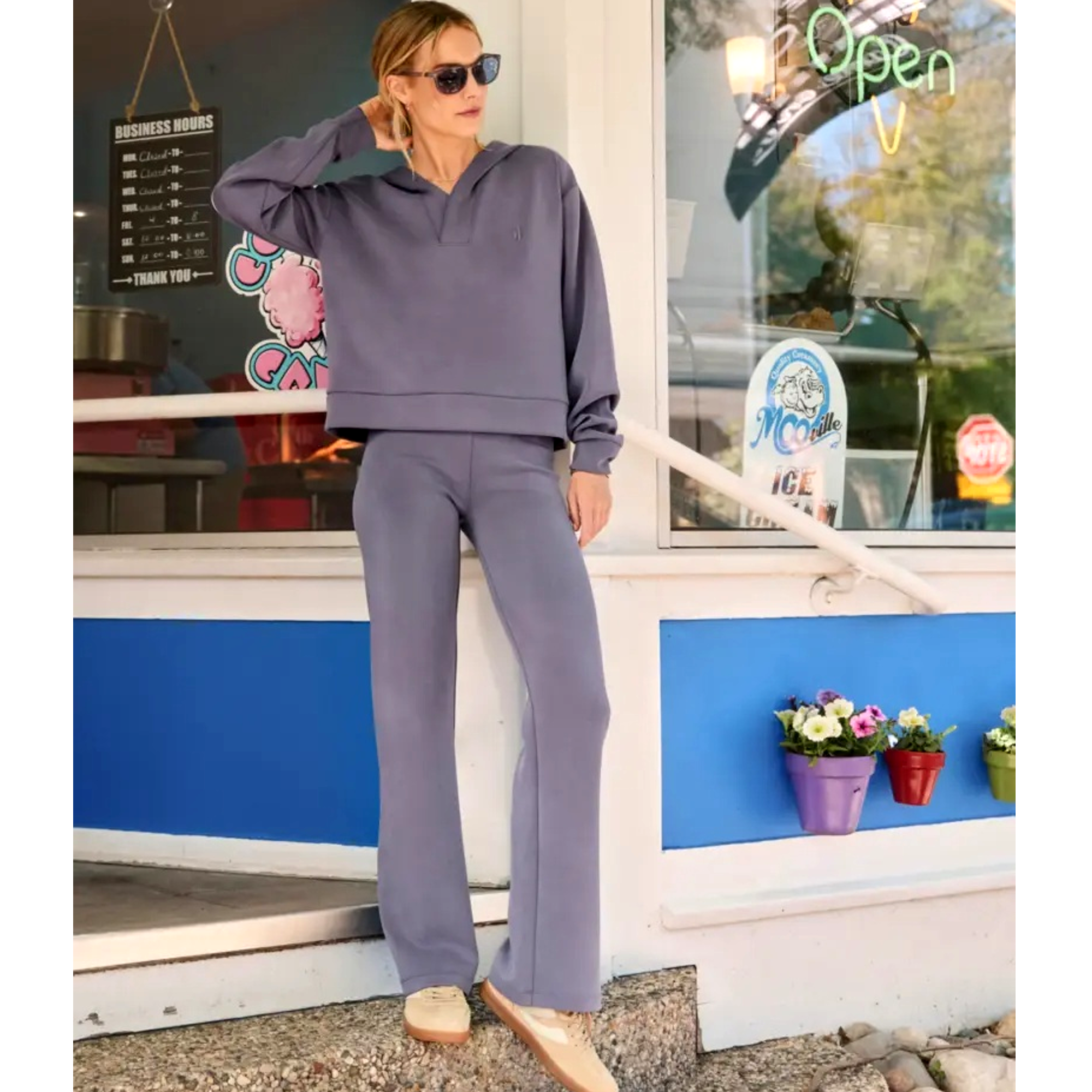 Stef Johnny Collar Lounge Women's Golf Hoodie