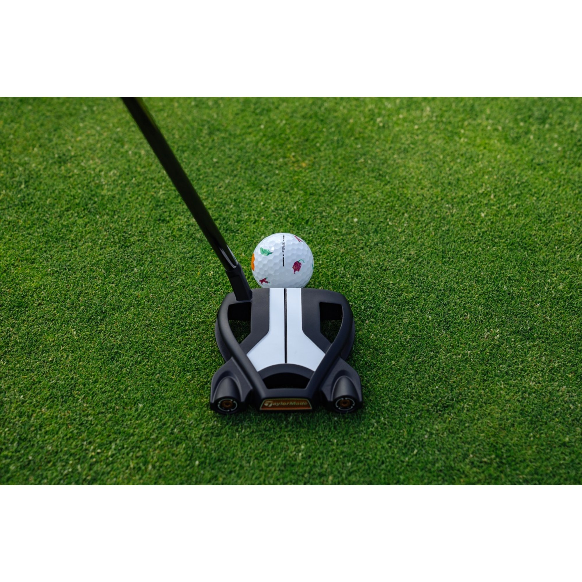 TP5x Pix 3.0 Peppers Golf Balls