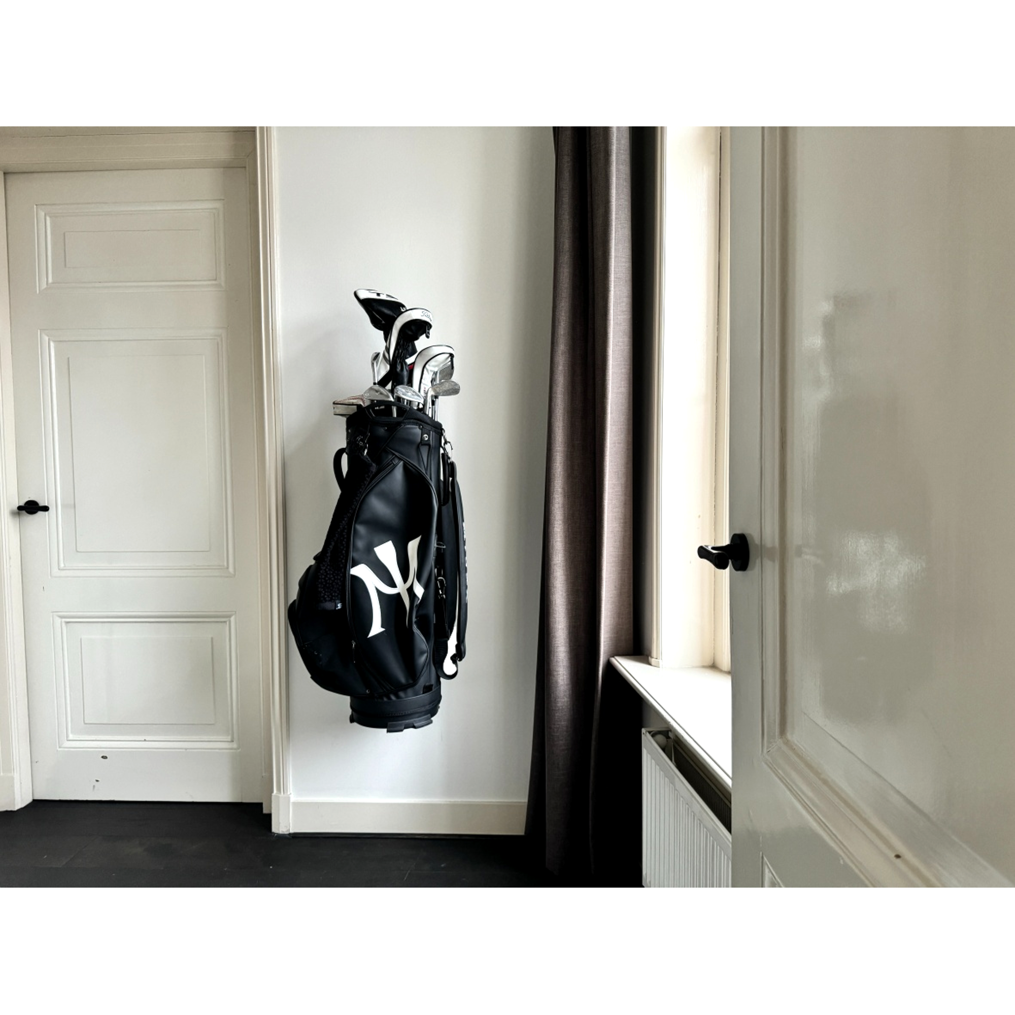 Club Dock Wall Bag Holder