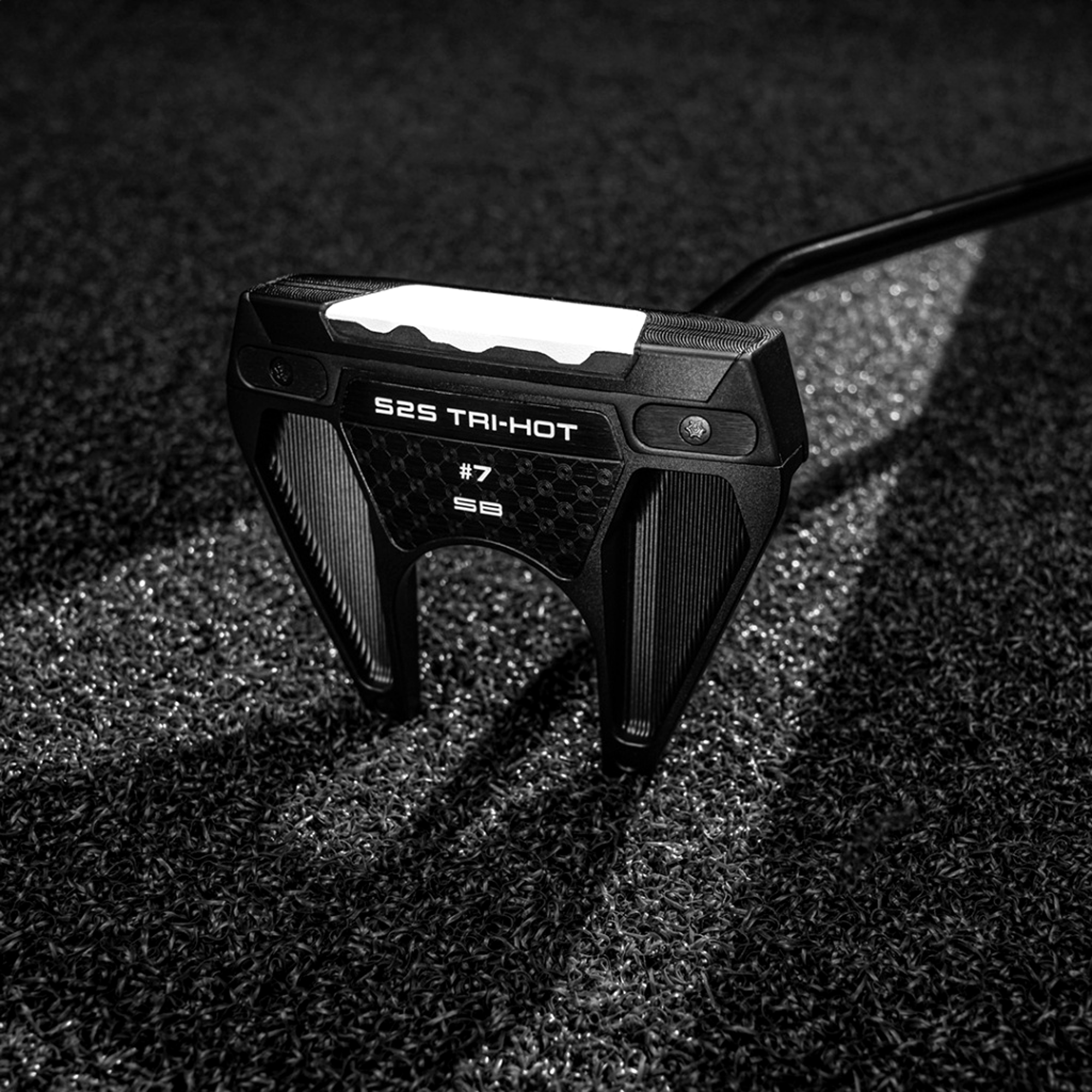 Odyssey Square 2 Square TRI-HOT Black SB #7 Cruiser Putter | PGA