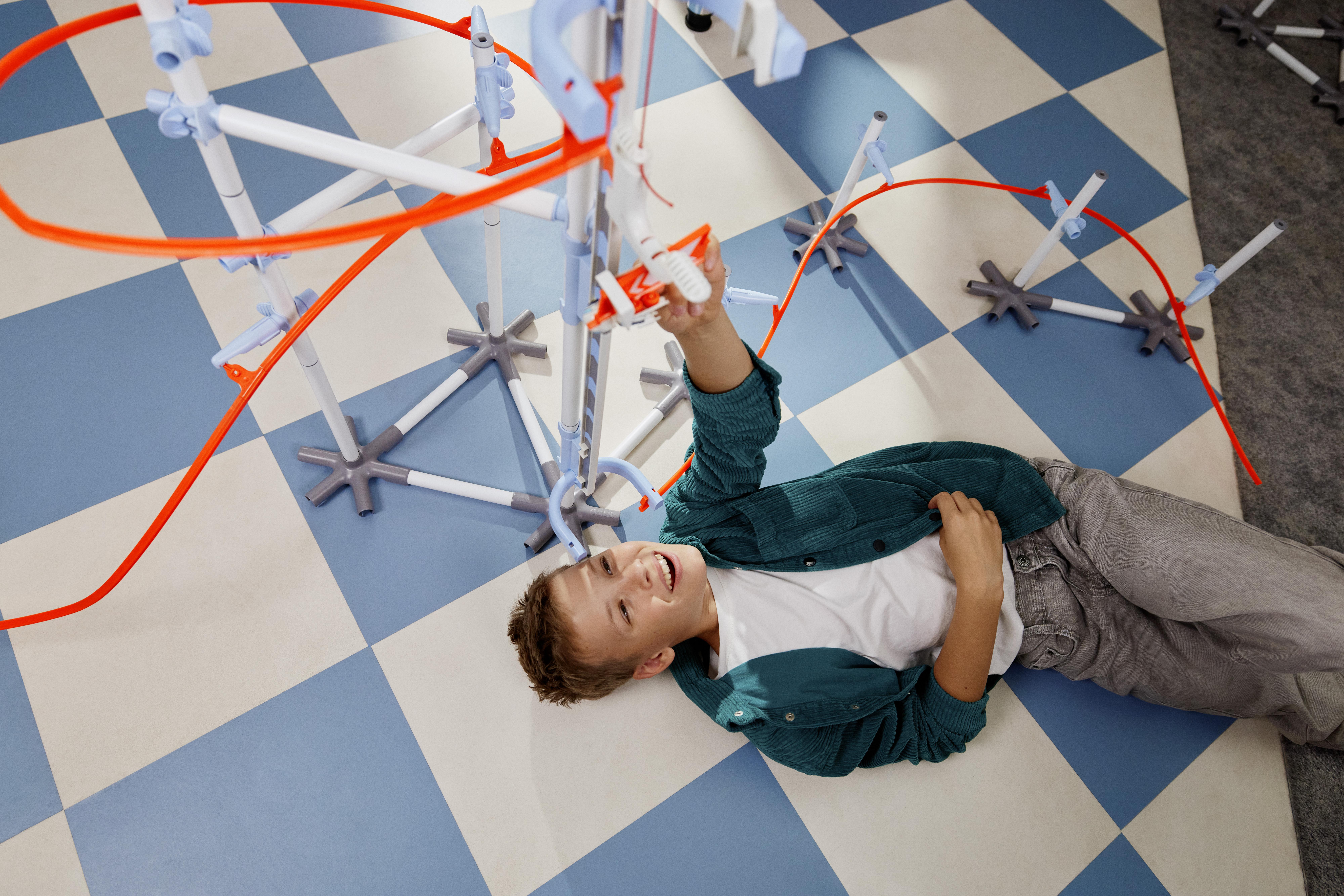 Kreatives Spielzeug für Kinder ab 7 | SKY TRAILS® Shop DE