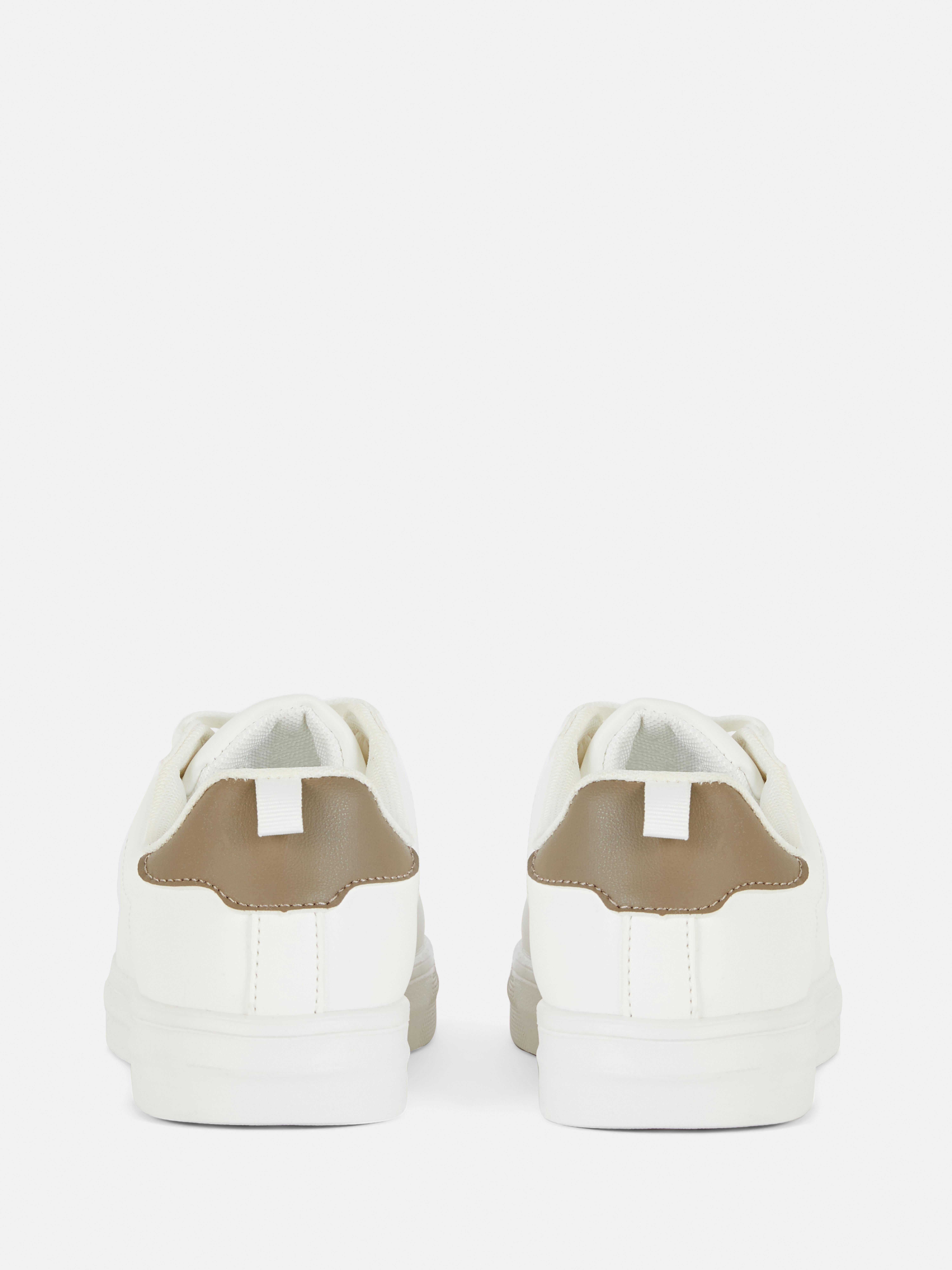 Buty sportowe z niską cholewką