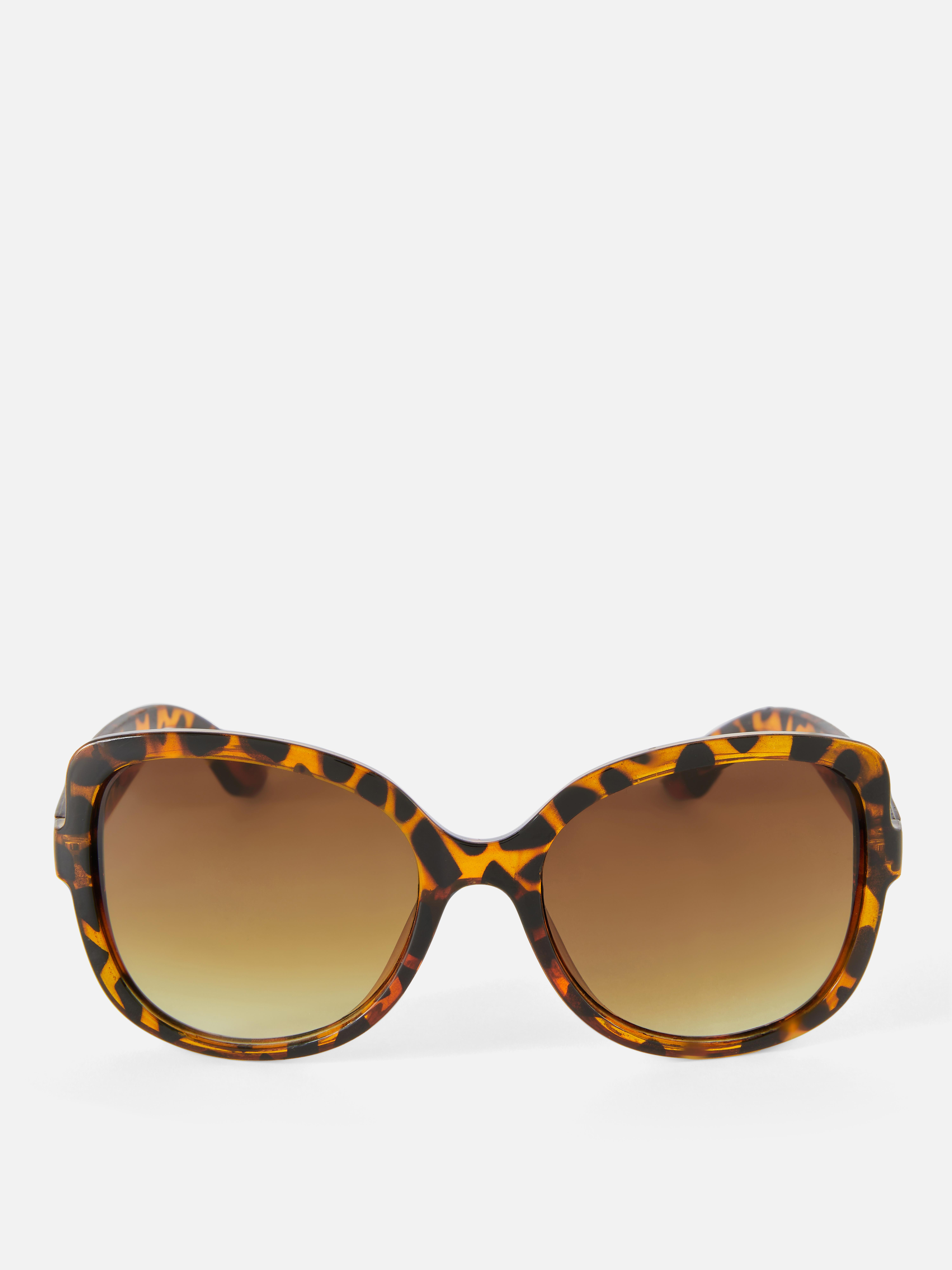 Oversized Vintage-Look Plastic Sunglasses Brown