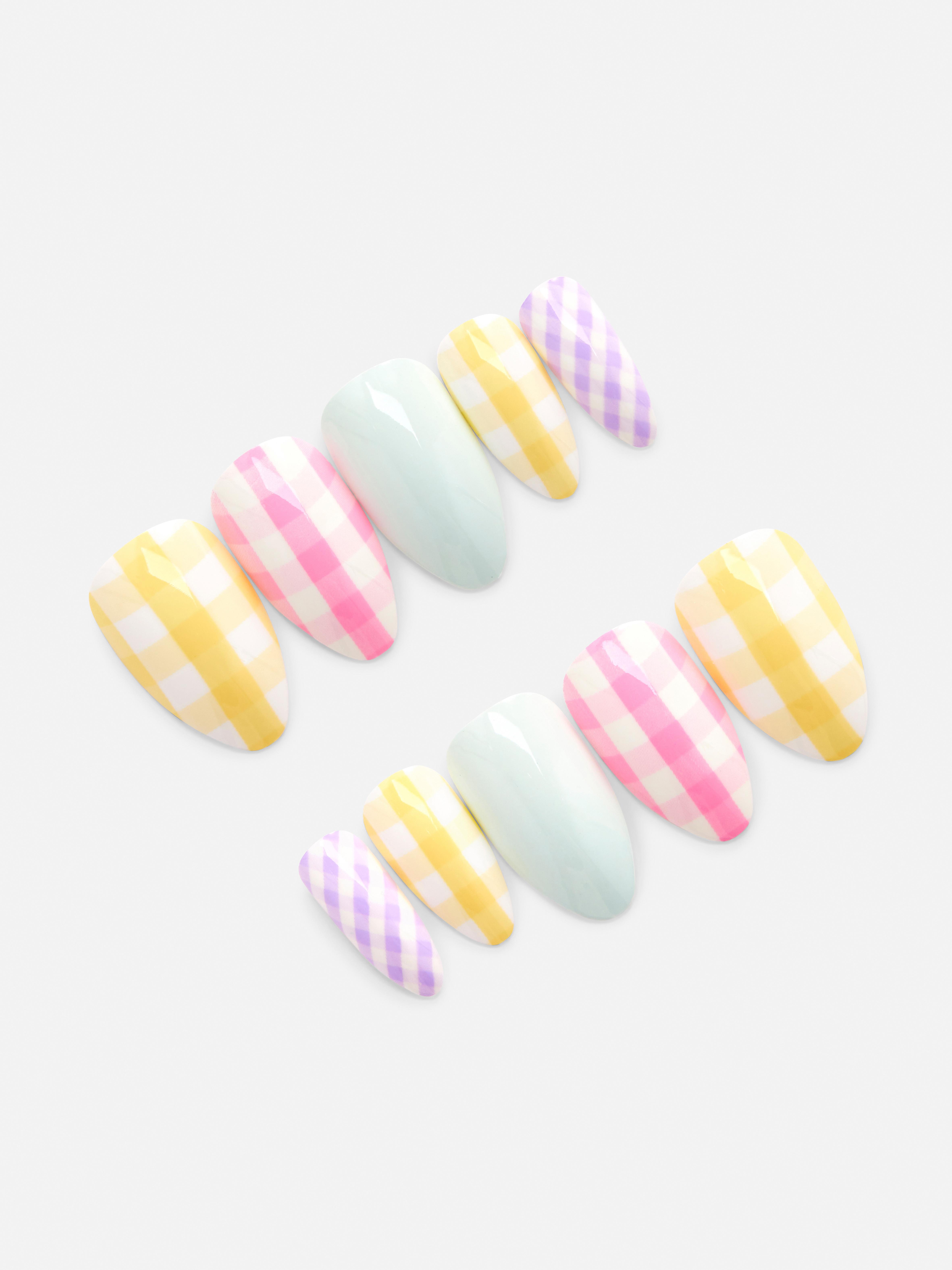 Pointed Gloss Gingham Nails