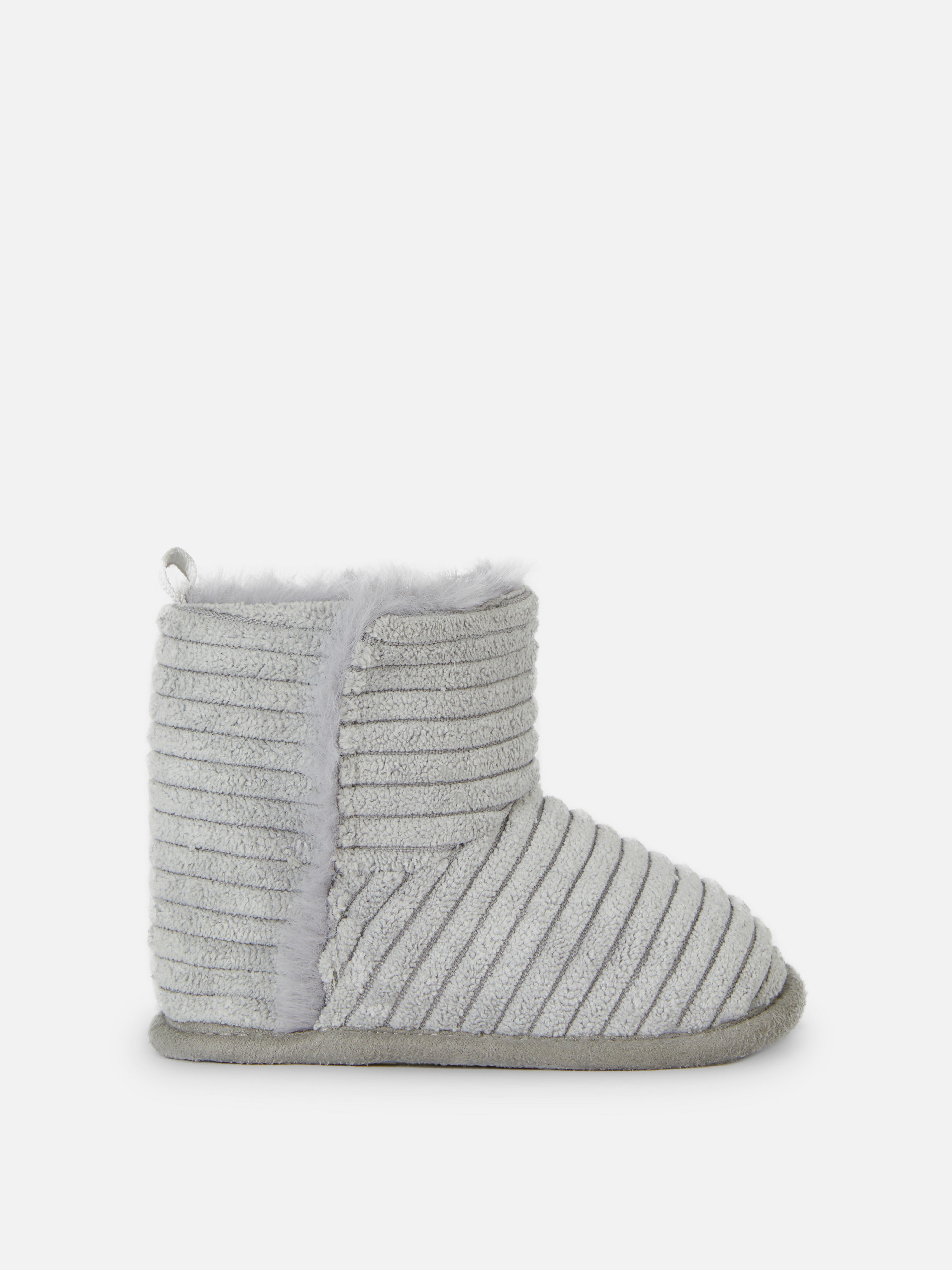 Ribbed Fluffy Booties