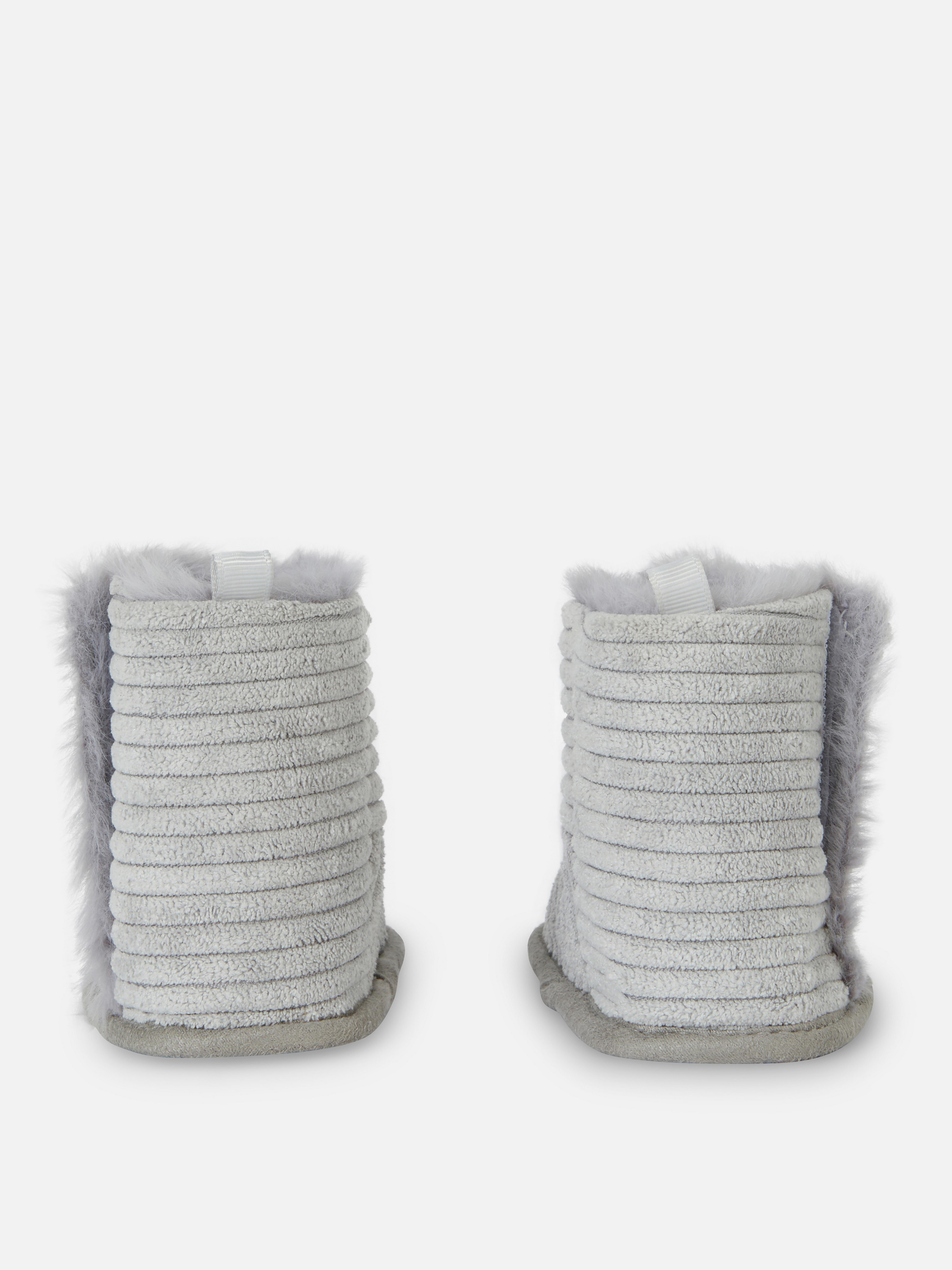Ribbed Fluffy Booties