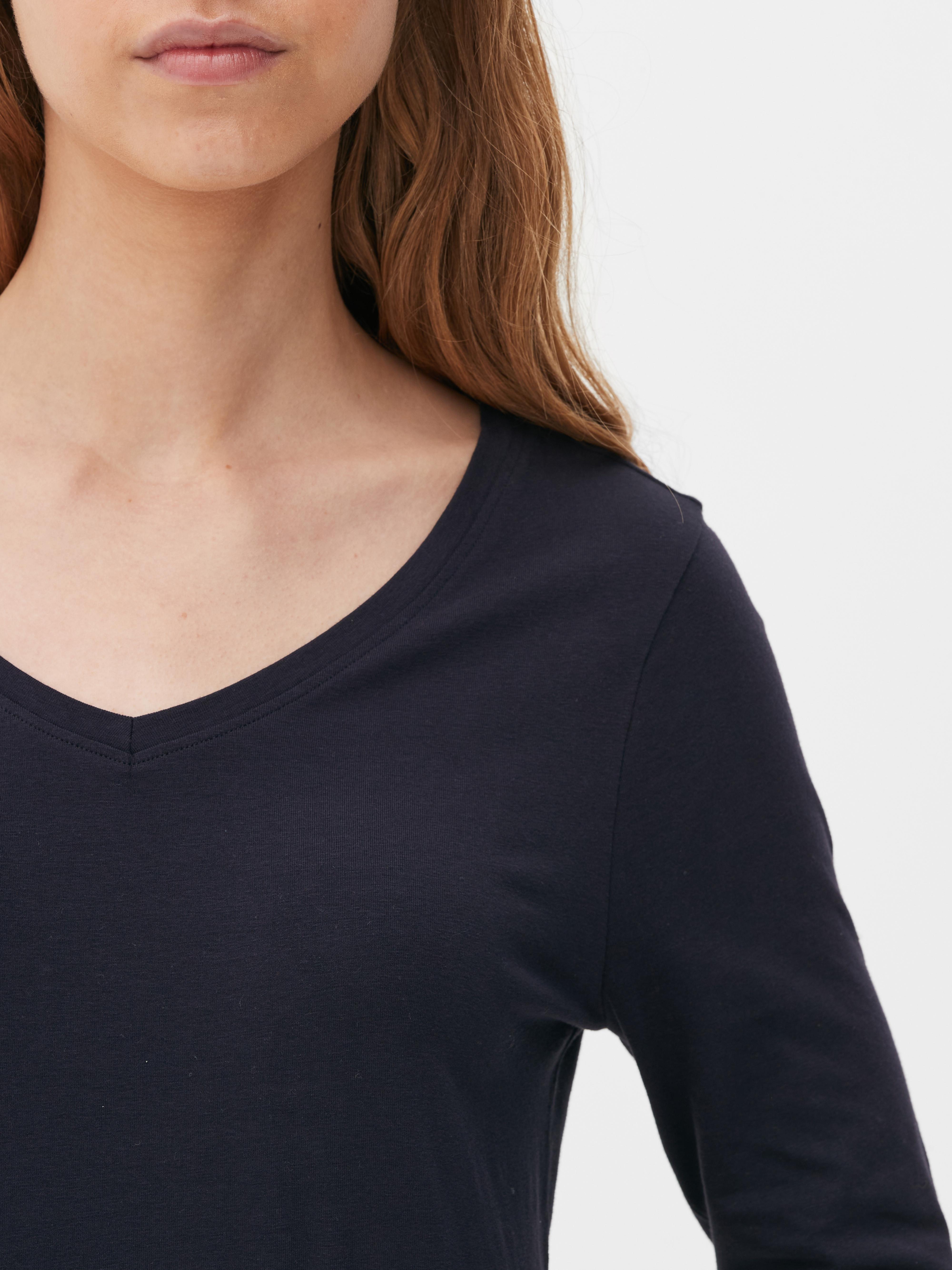 V-neck Long Sleeve Top