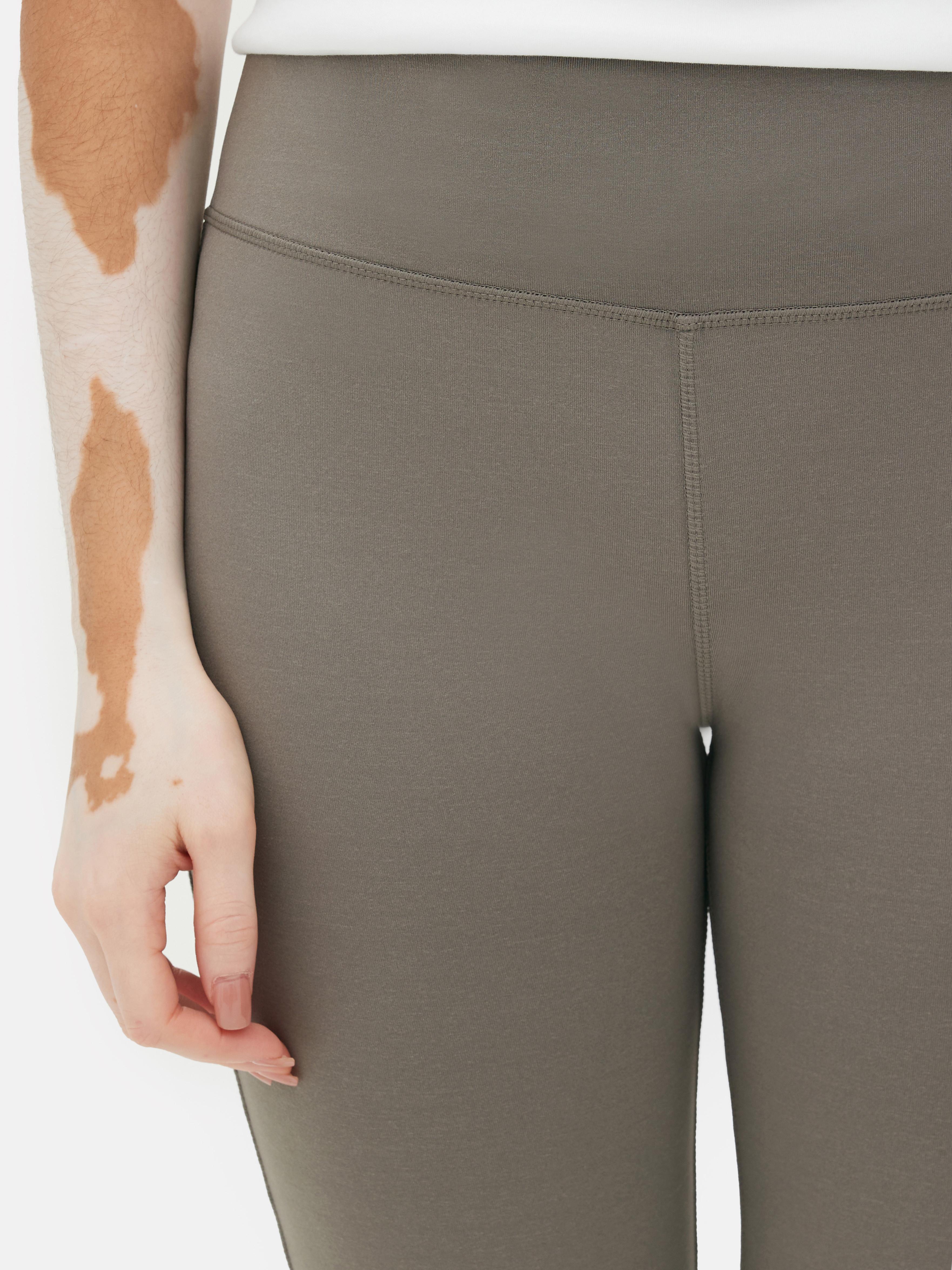 Performance Flared Yoga Leggings