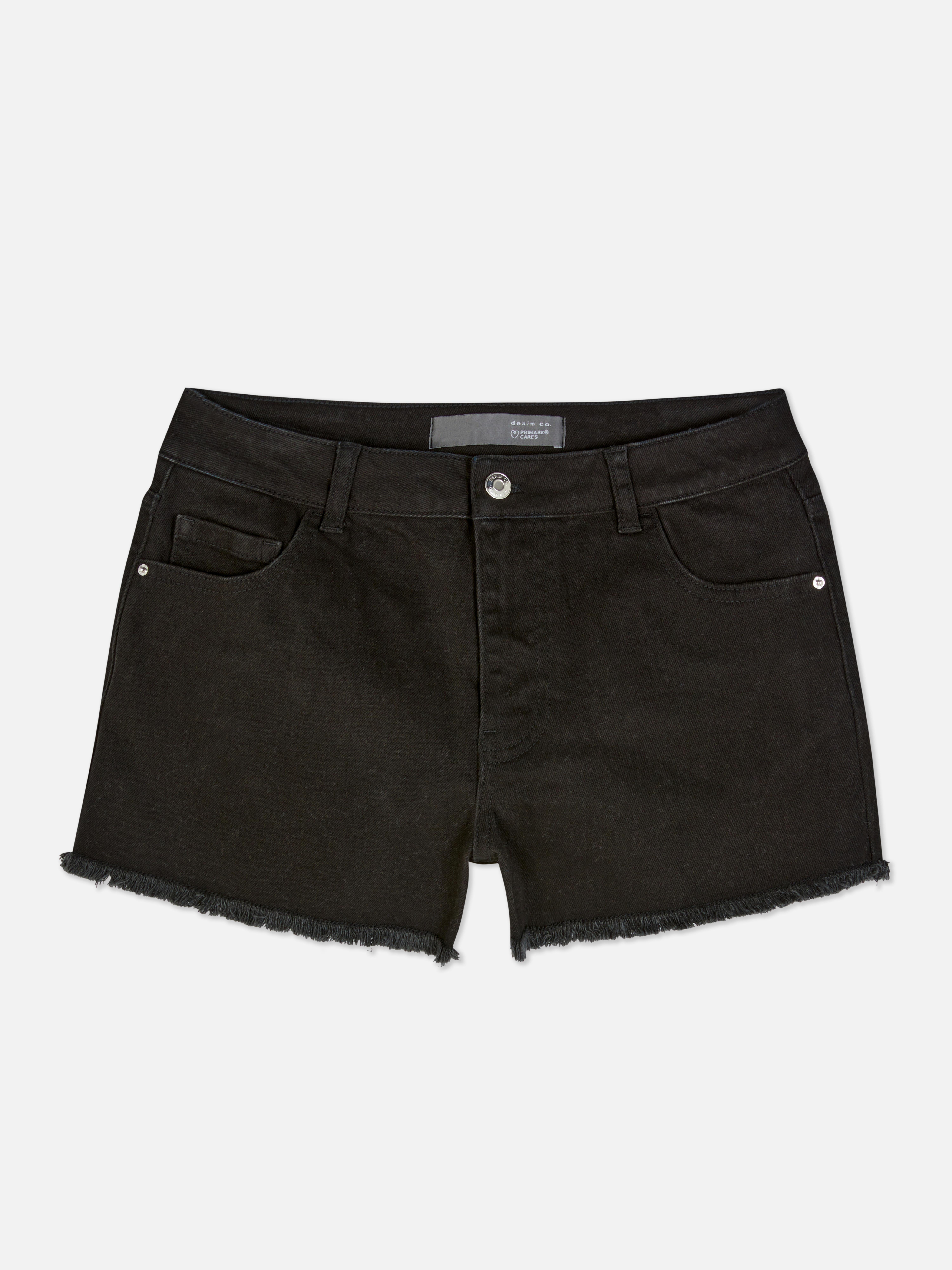 Pantaloncini jeans con orlo sfrangiato