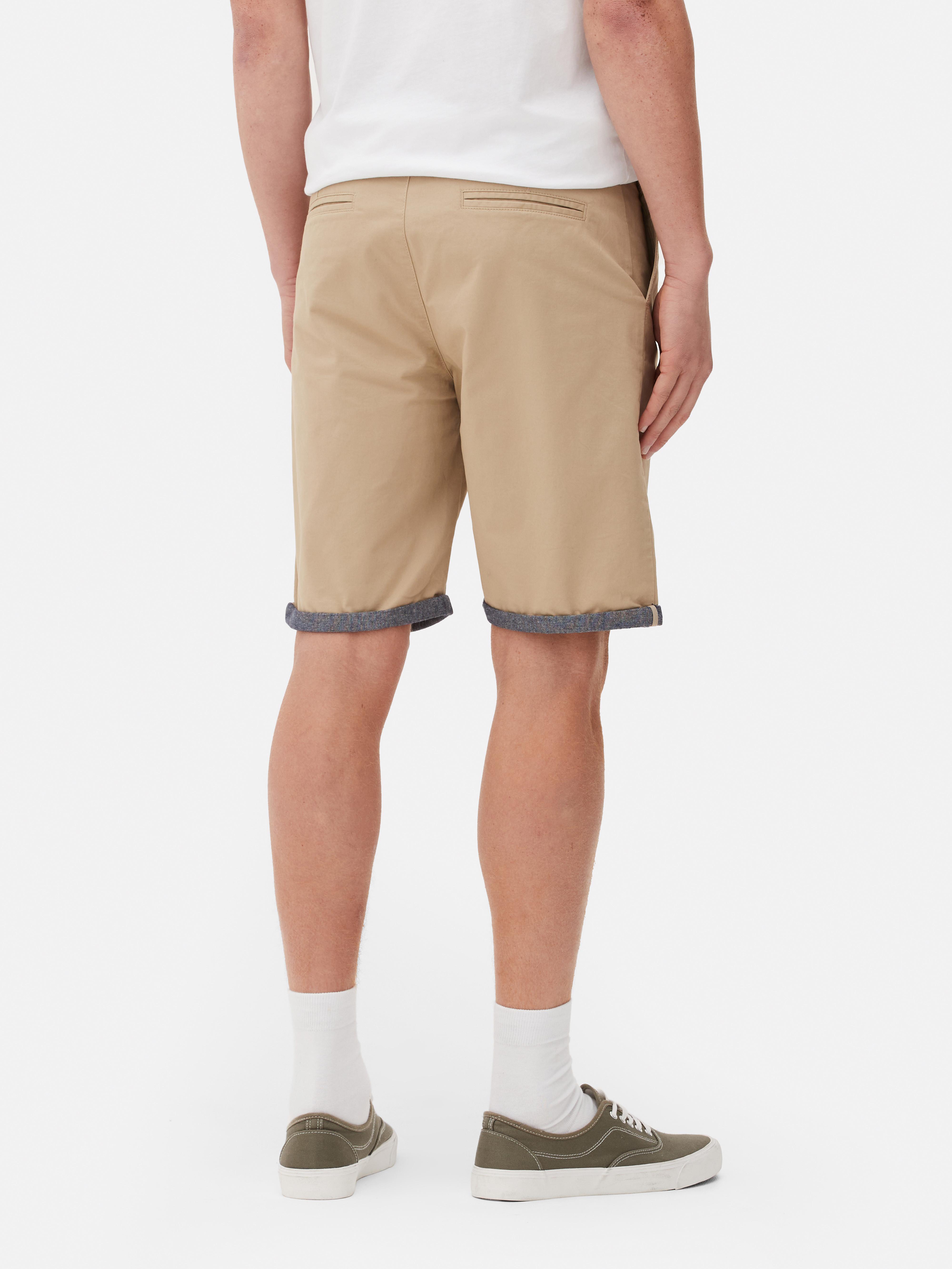 Pantaloni chino corti con cintura