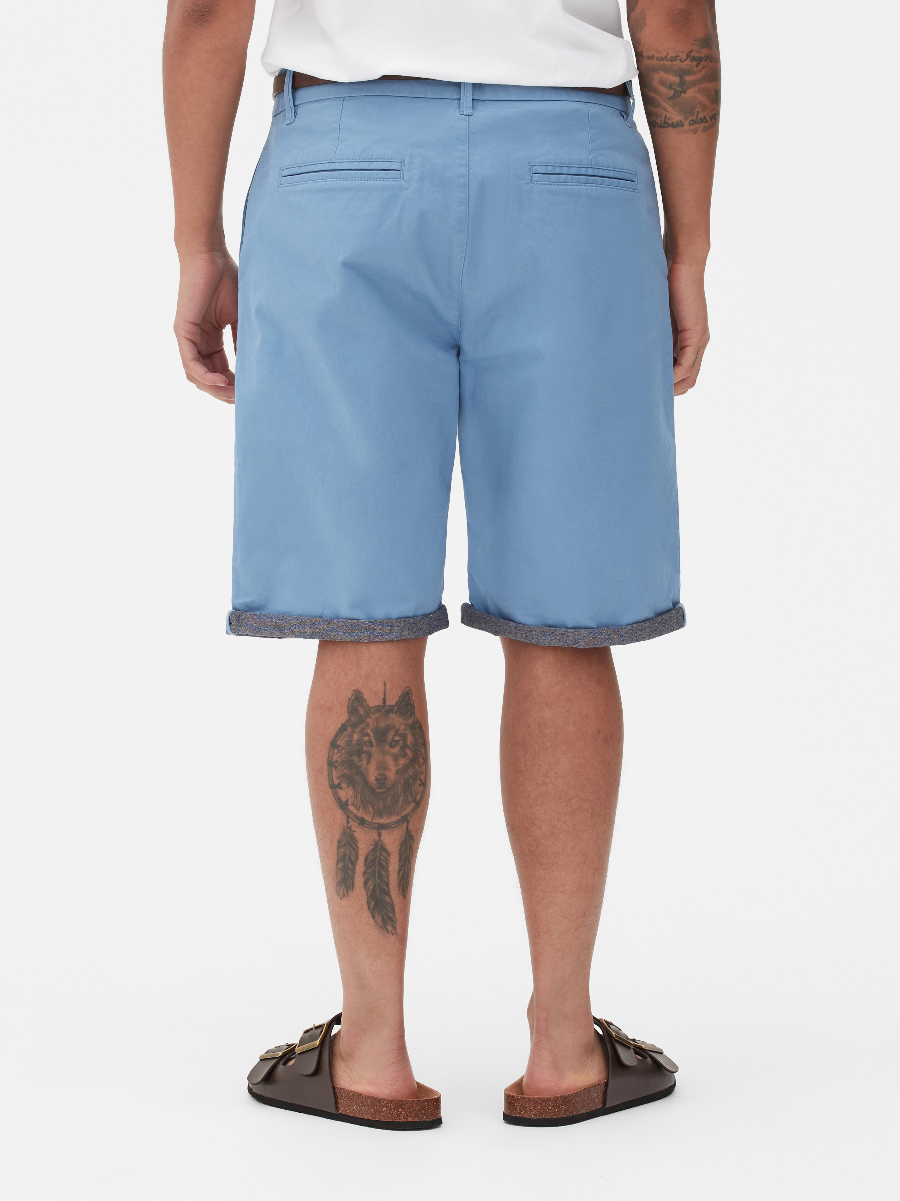 Pantaloni chino corti con cintura
