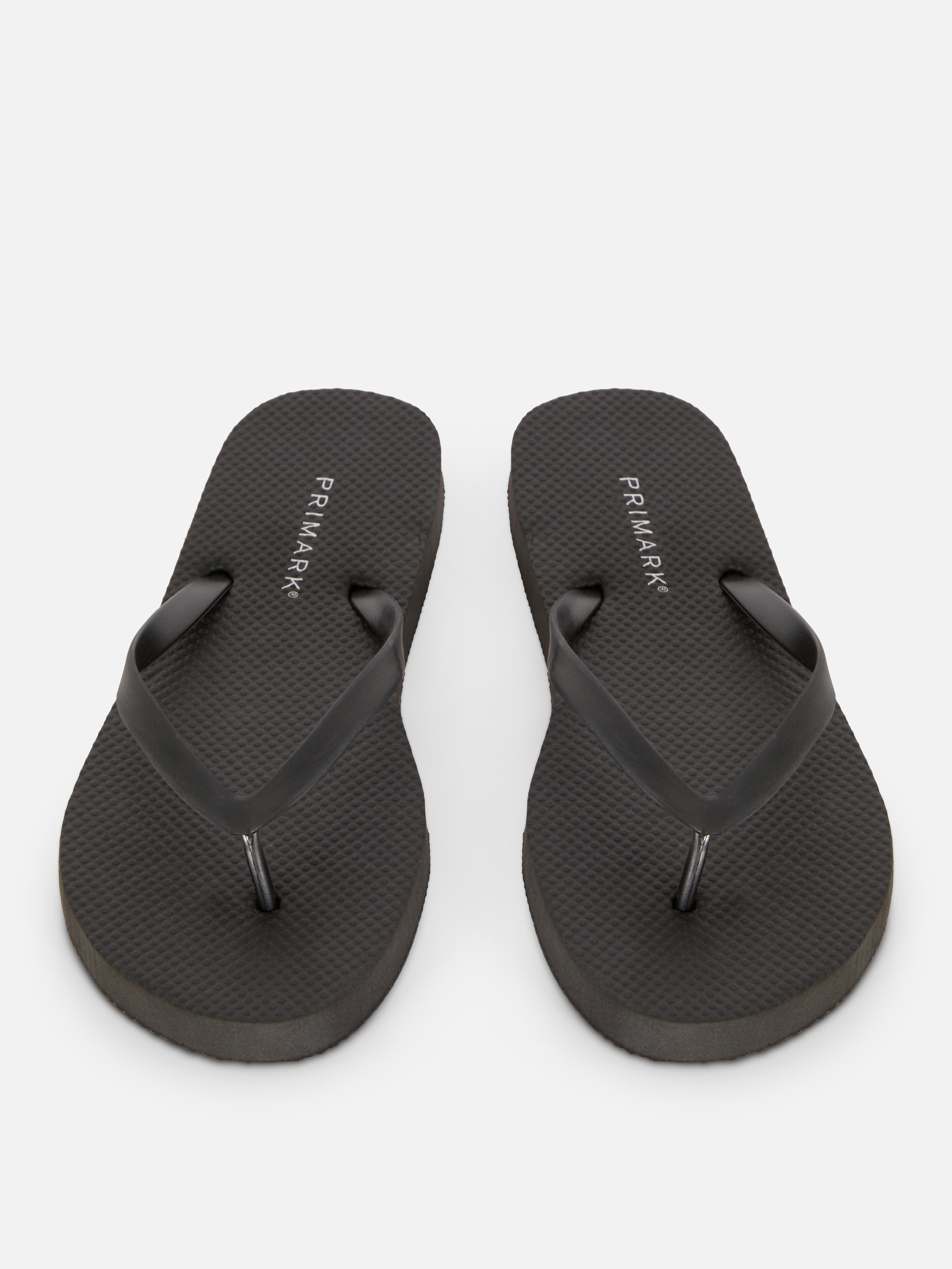 Primark flip hot sale flops