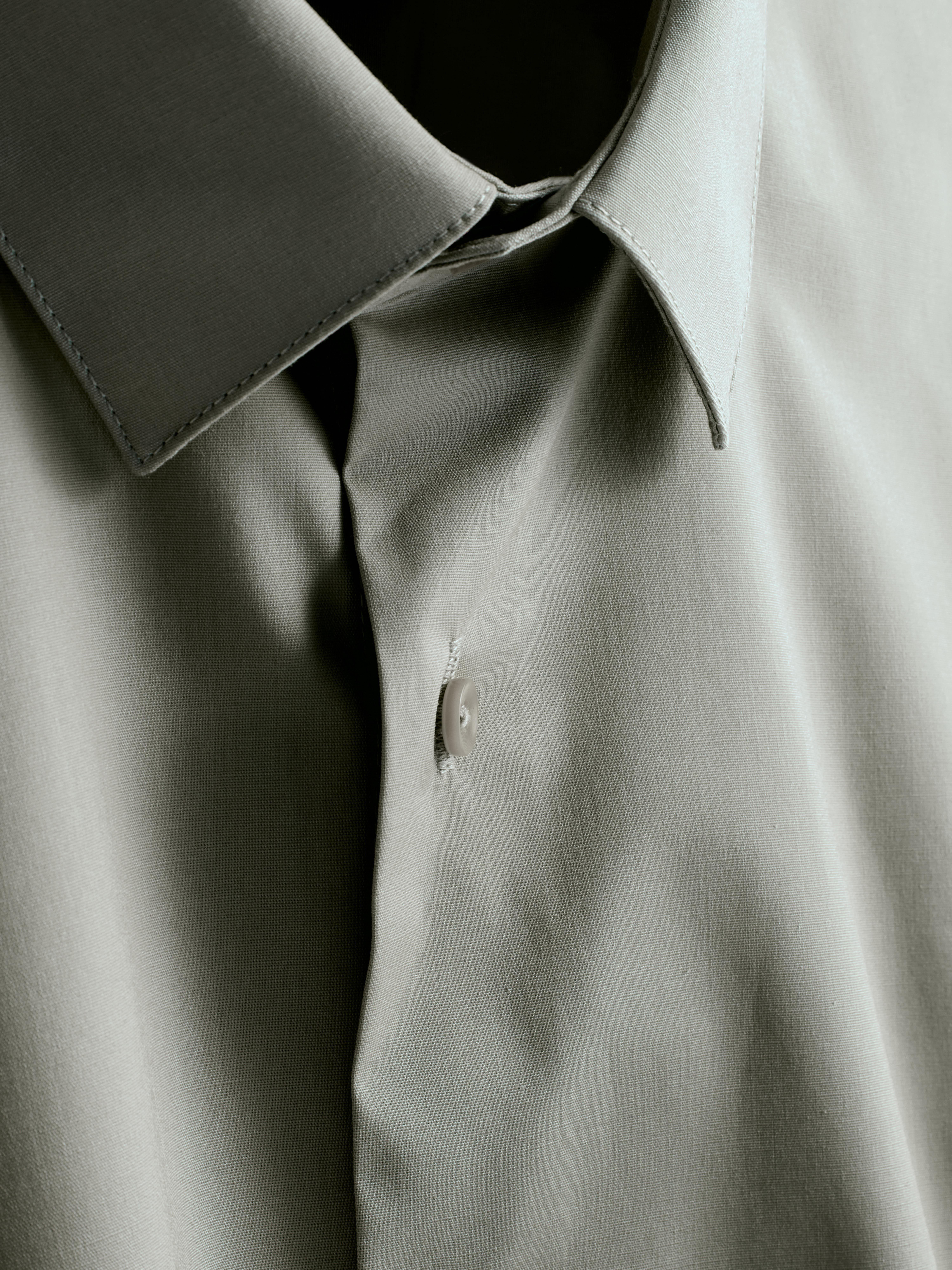 Slim Fit Stretch Button-Up Shirt