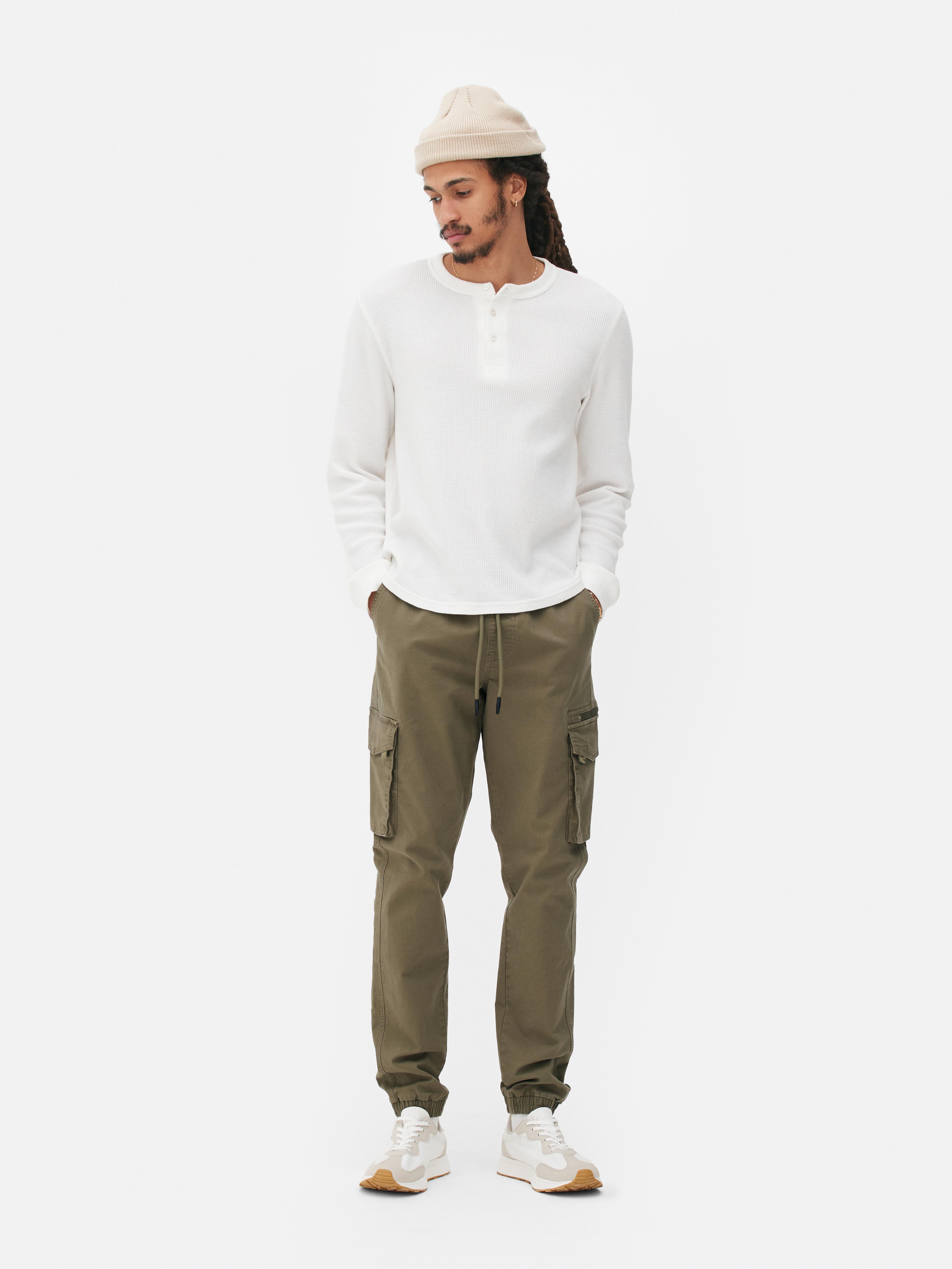 Pantalon cargo coupe slim à revers