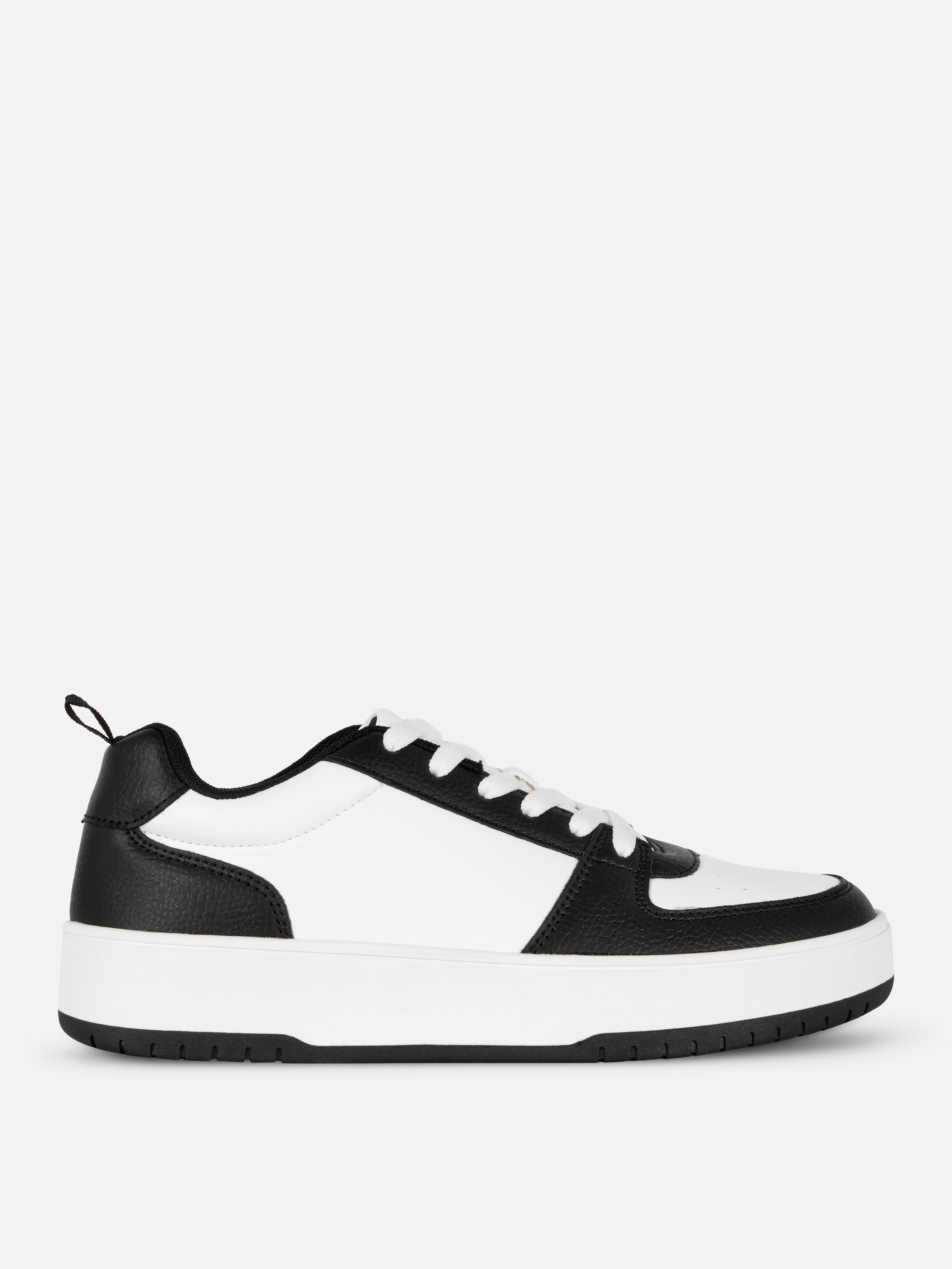 Sporty Low-Top Trainers Black/White
