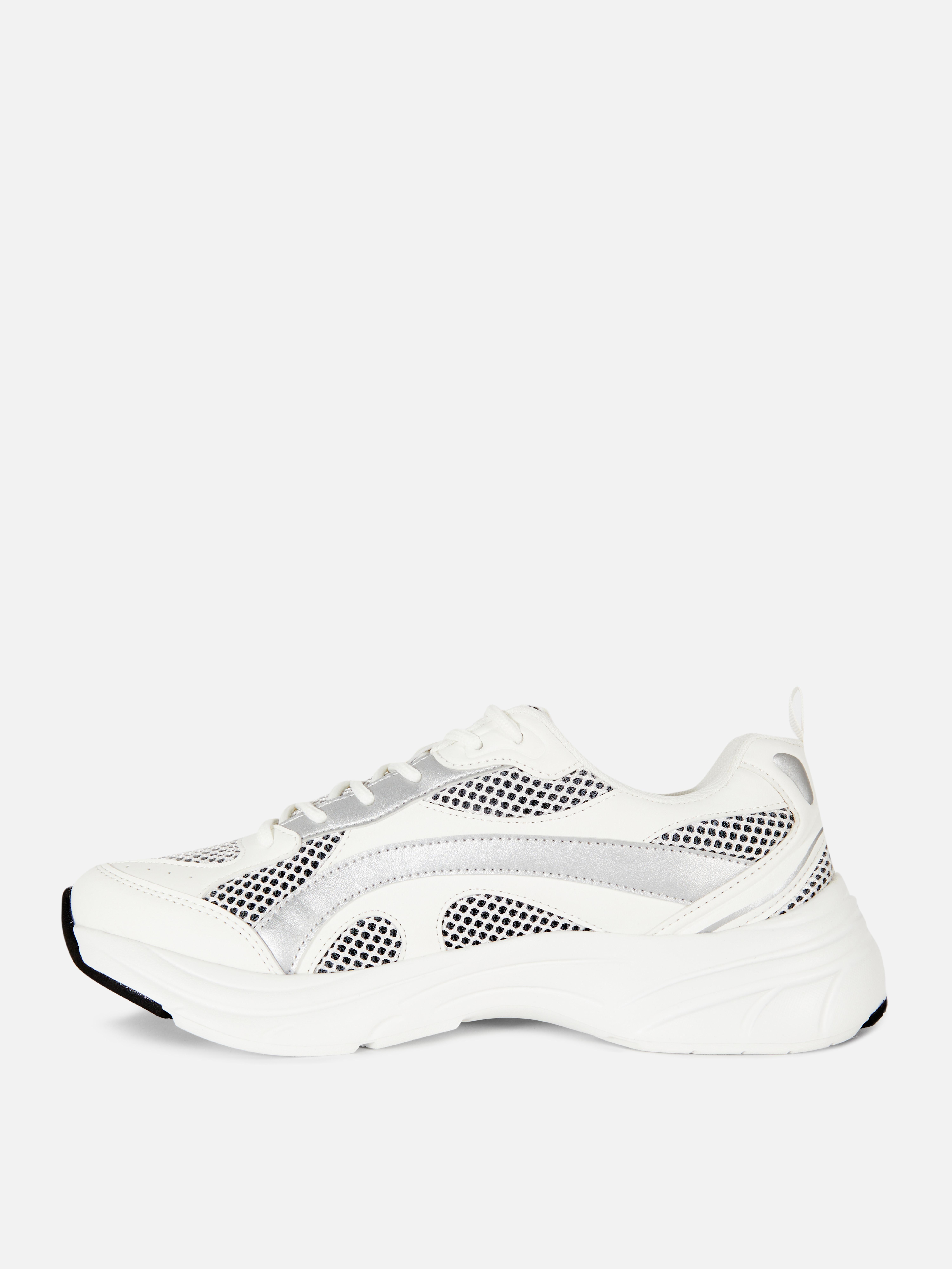 Scarpe da ginnastica con inserti in rete
