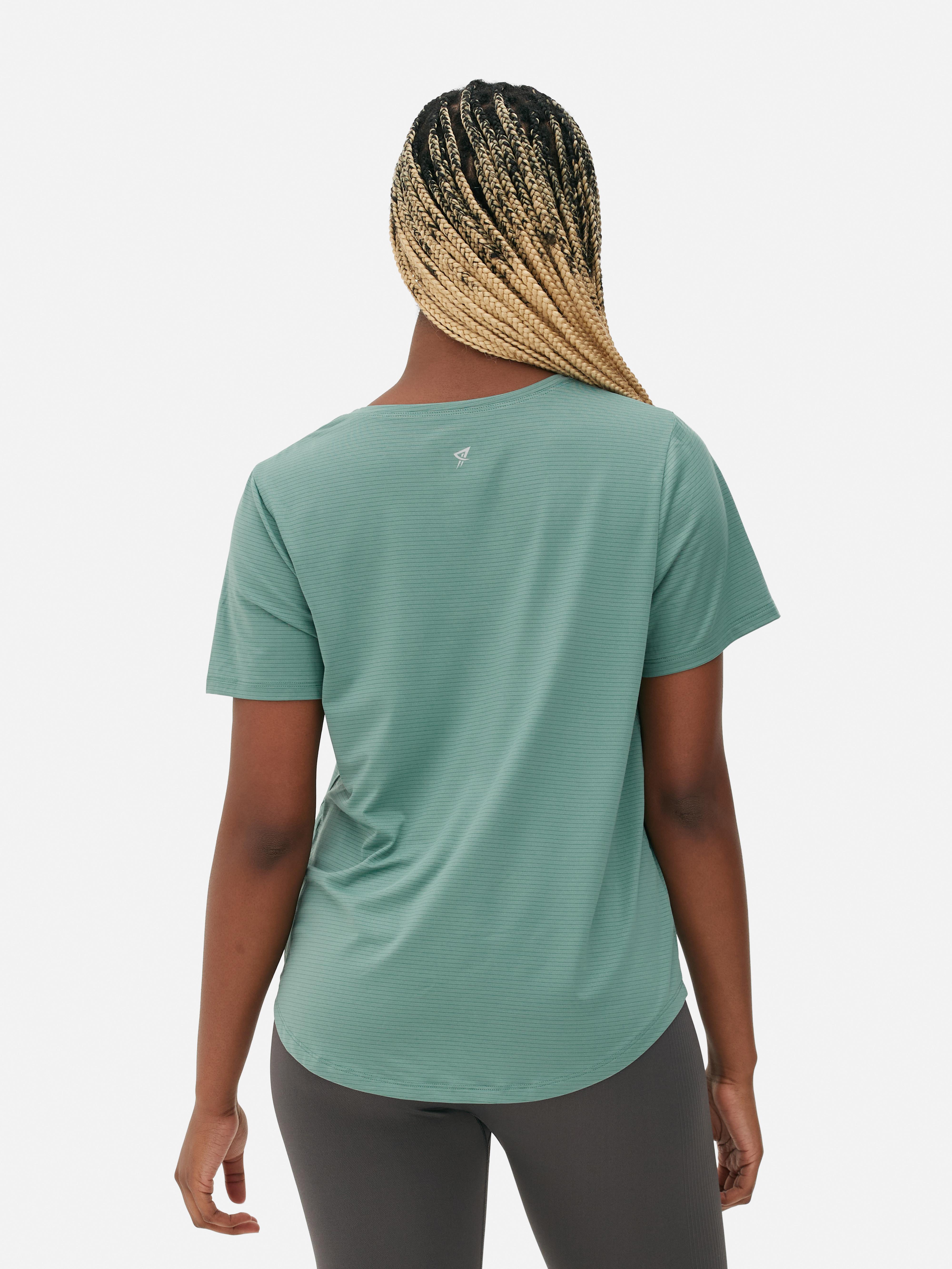 Green t 2025 shirt primark