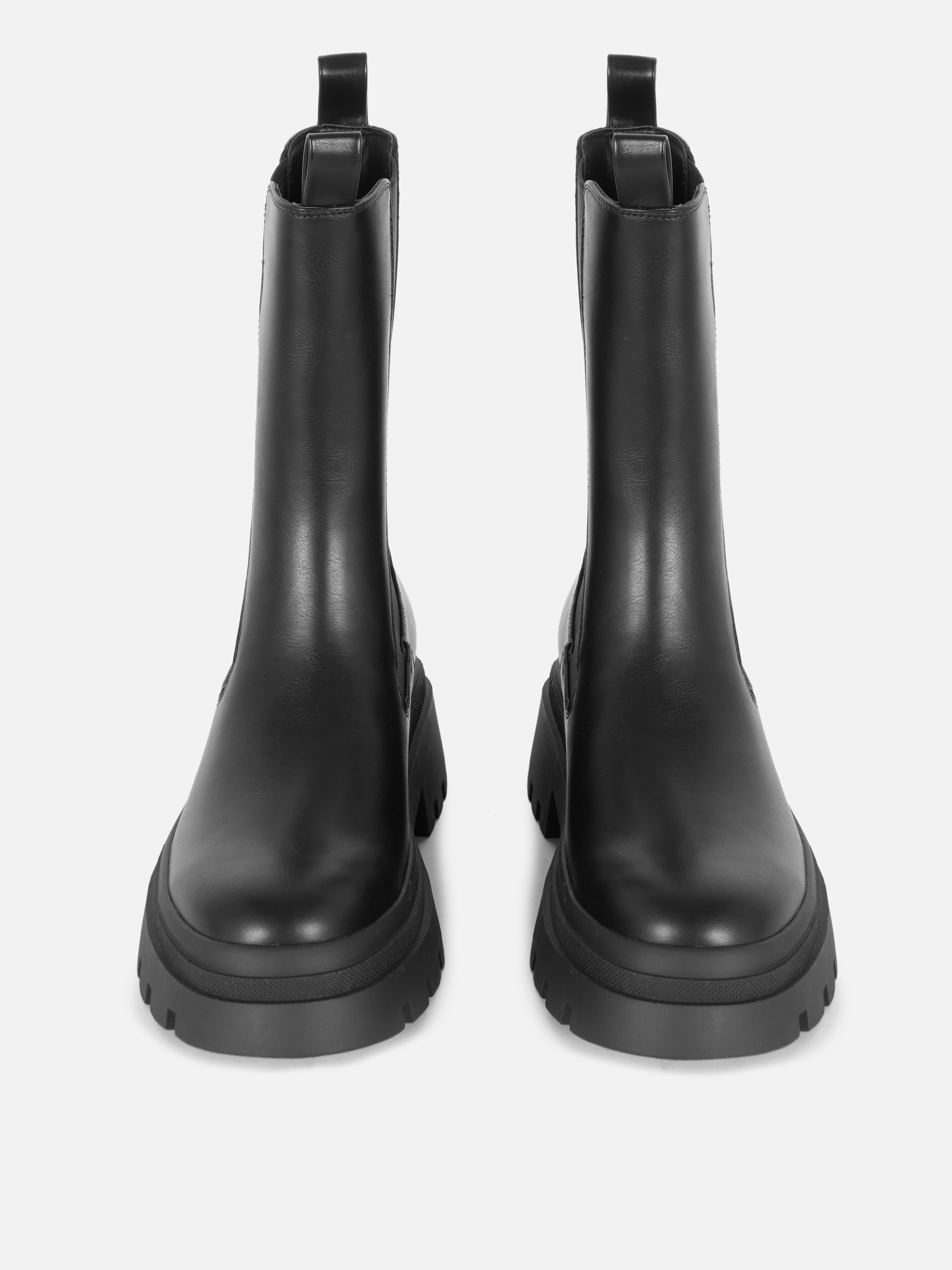 Műbőr vastag talpú csizma