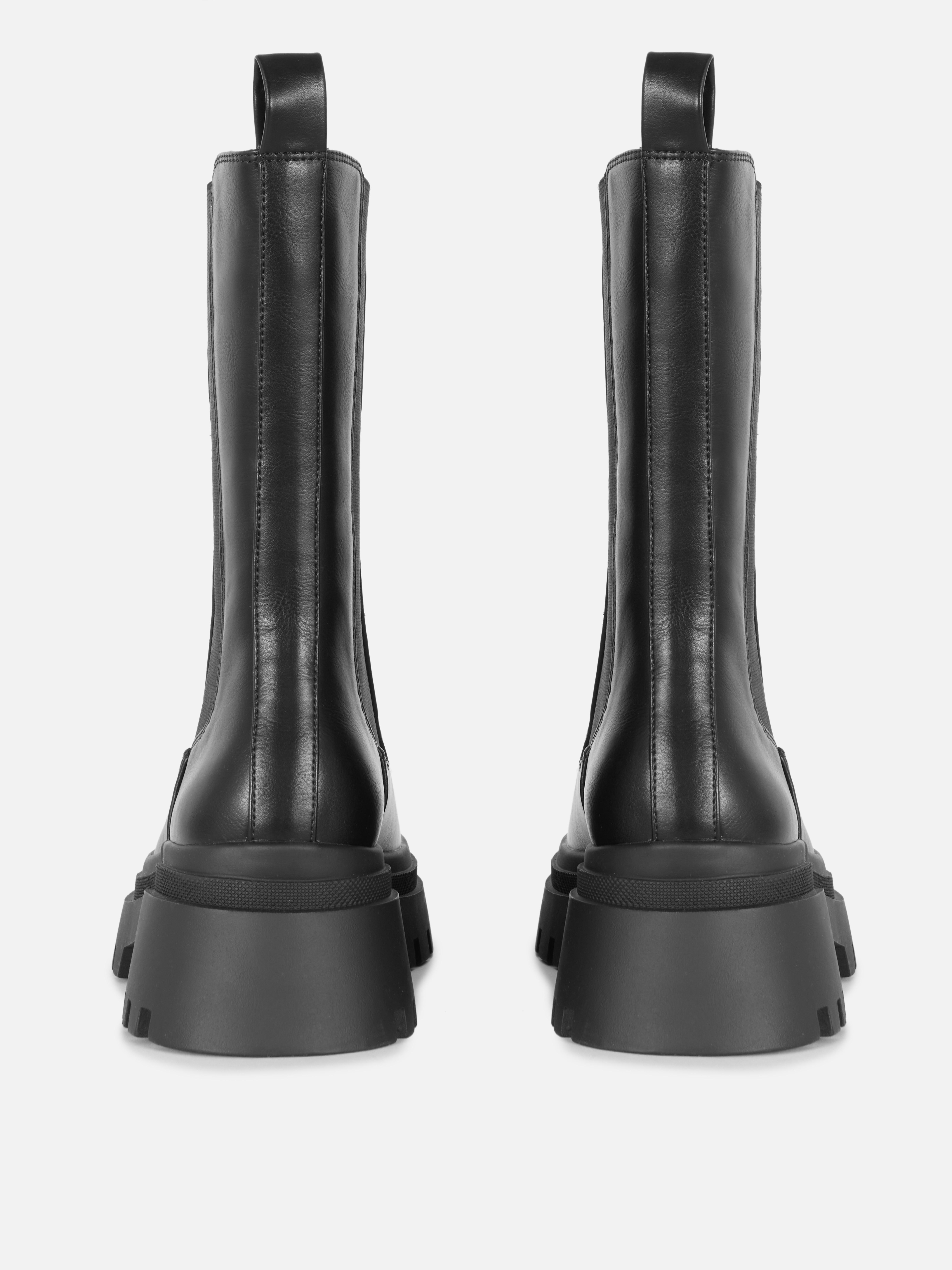 Műbőr vastag talpú csizma