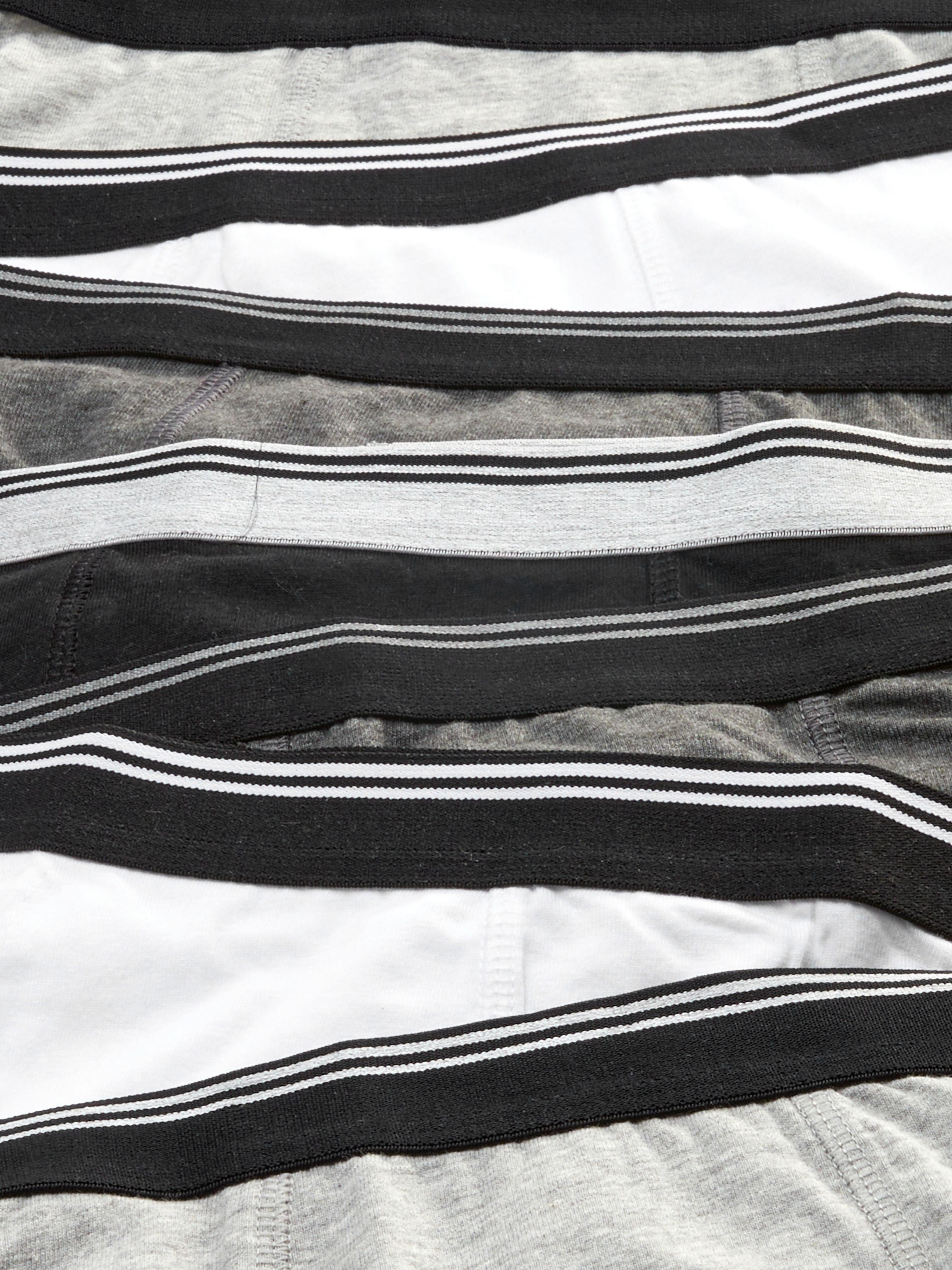 7 trenýrek s pruhovaným pasem