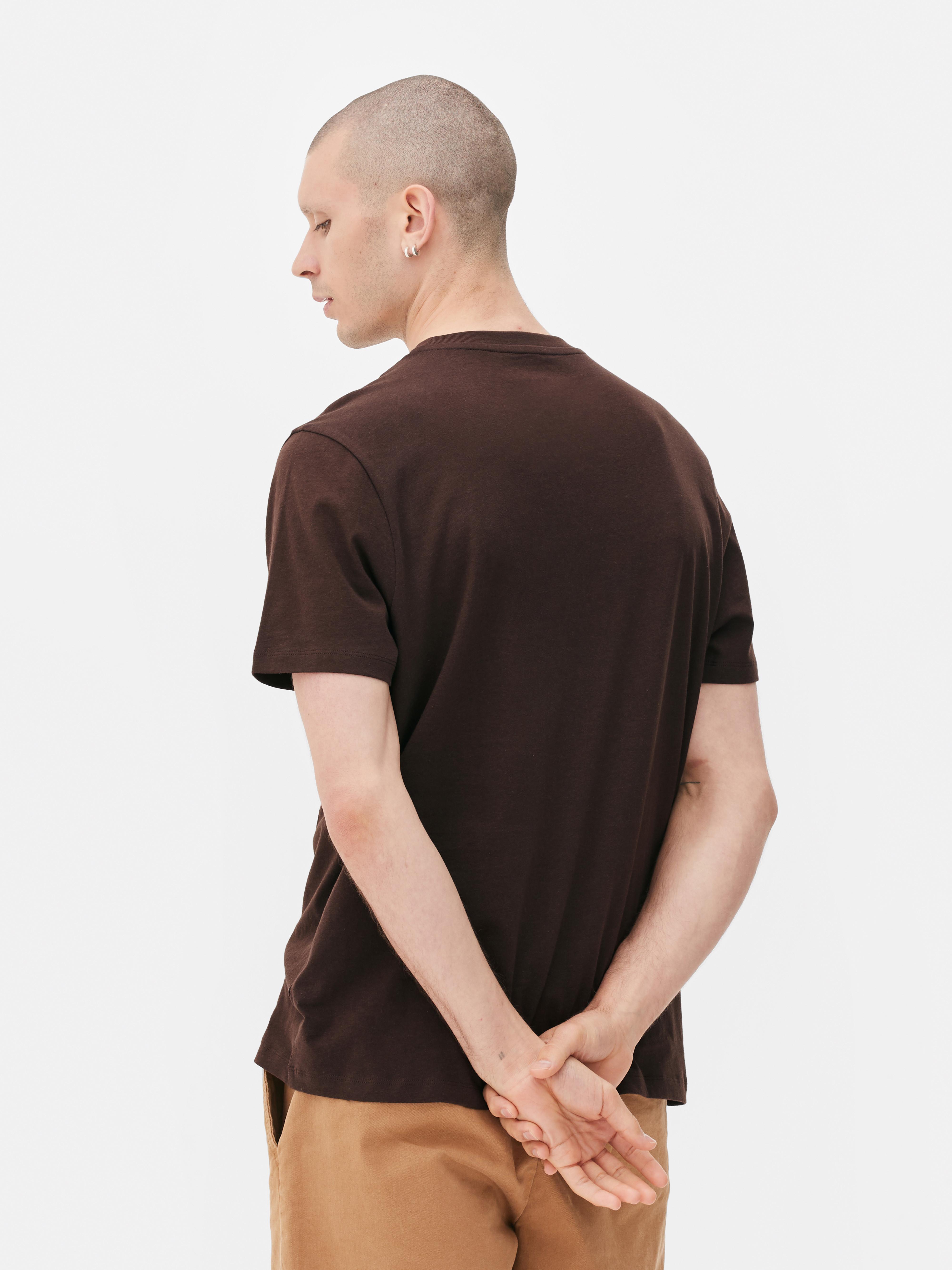 A plain outlet t-shirt