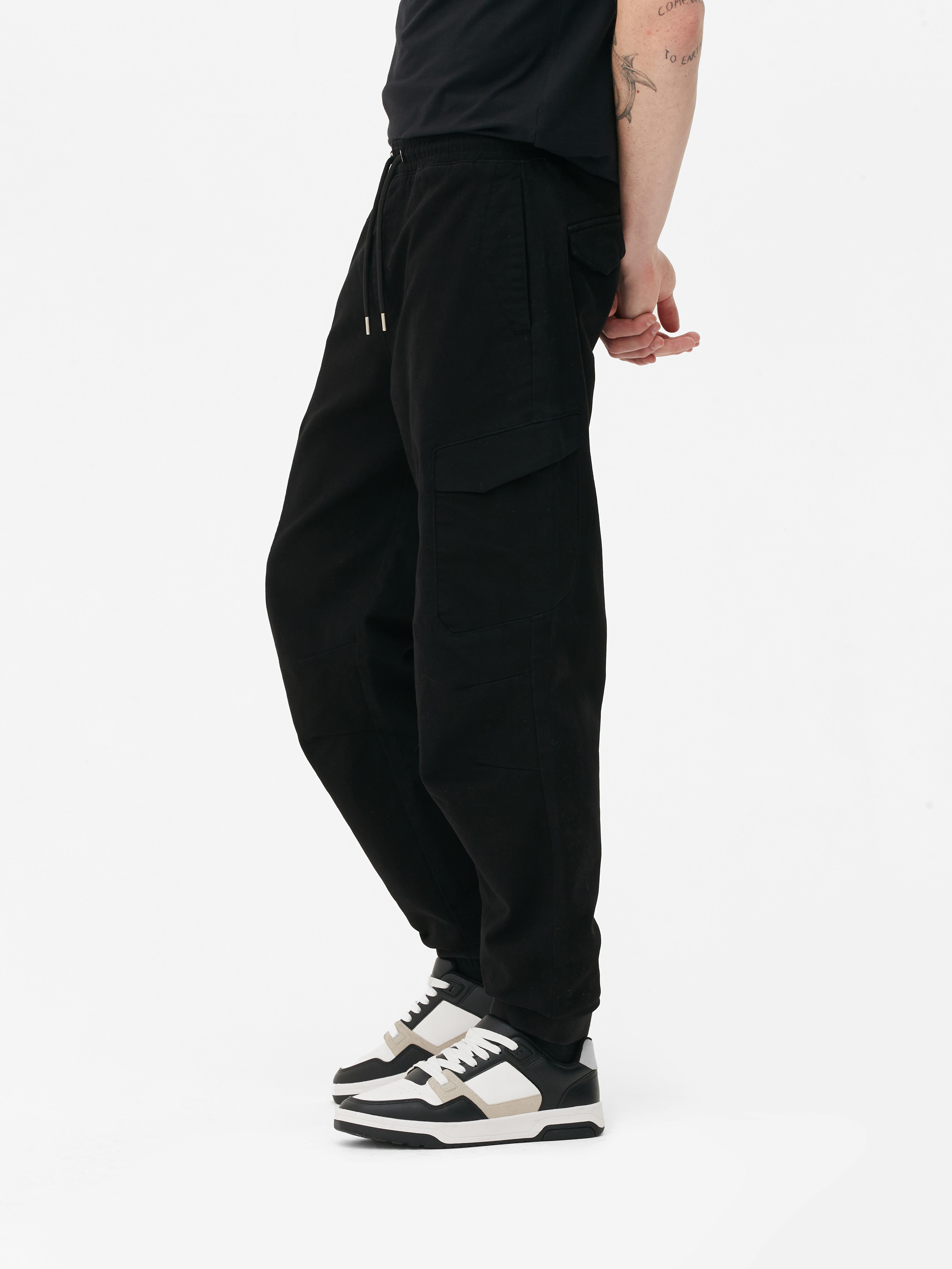 Men's Black Relaxed Fit Stretch Cargo Joggers | Primark