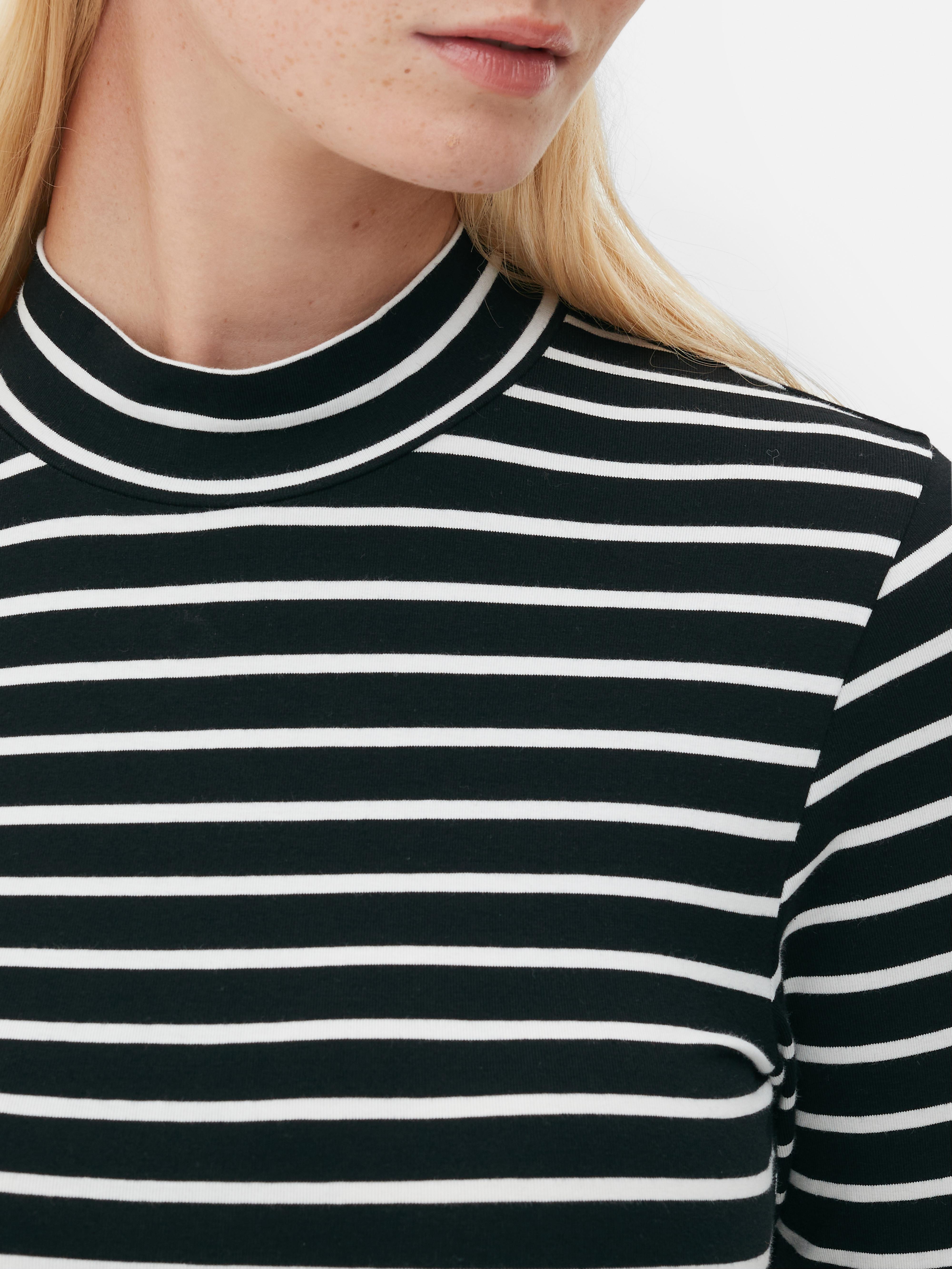 Black and white turtleneck best sale