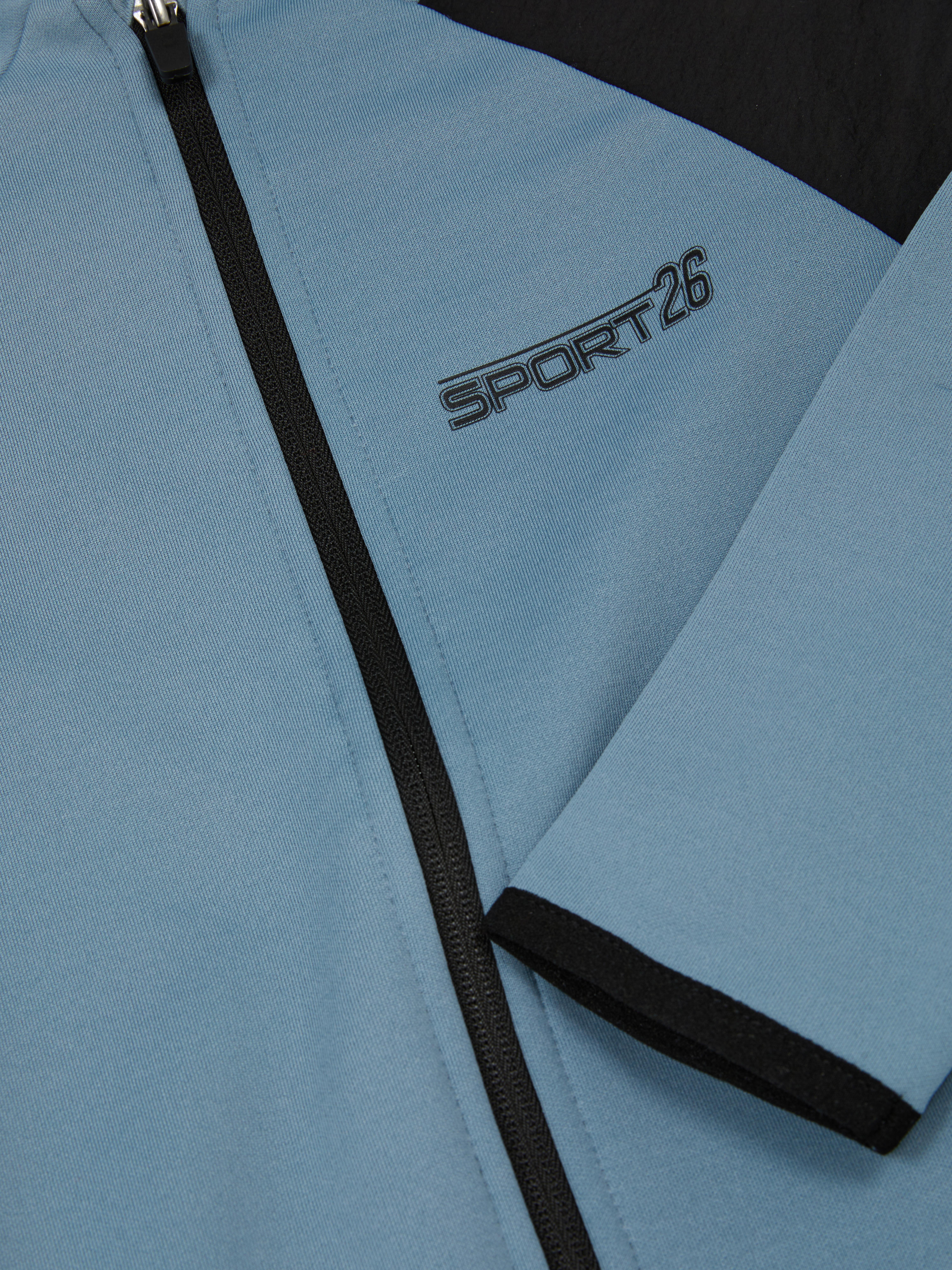 Giacca sportiva con inserto a contrasto