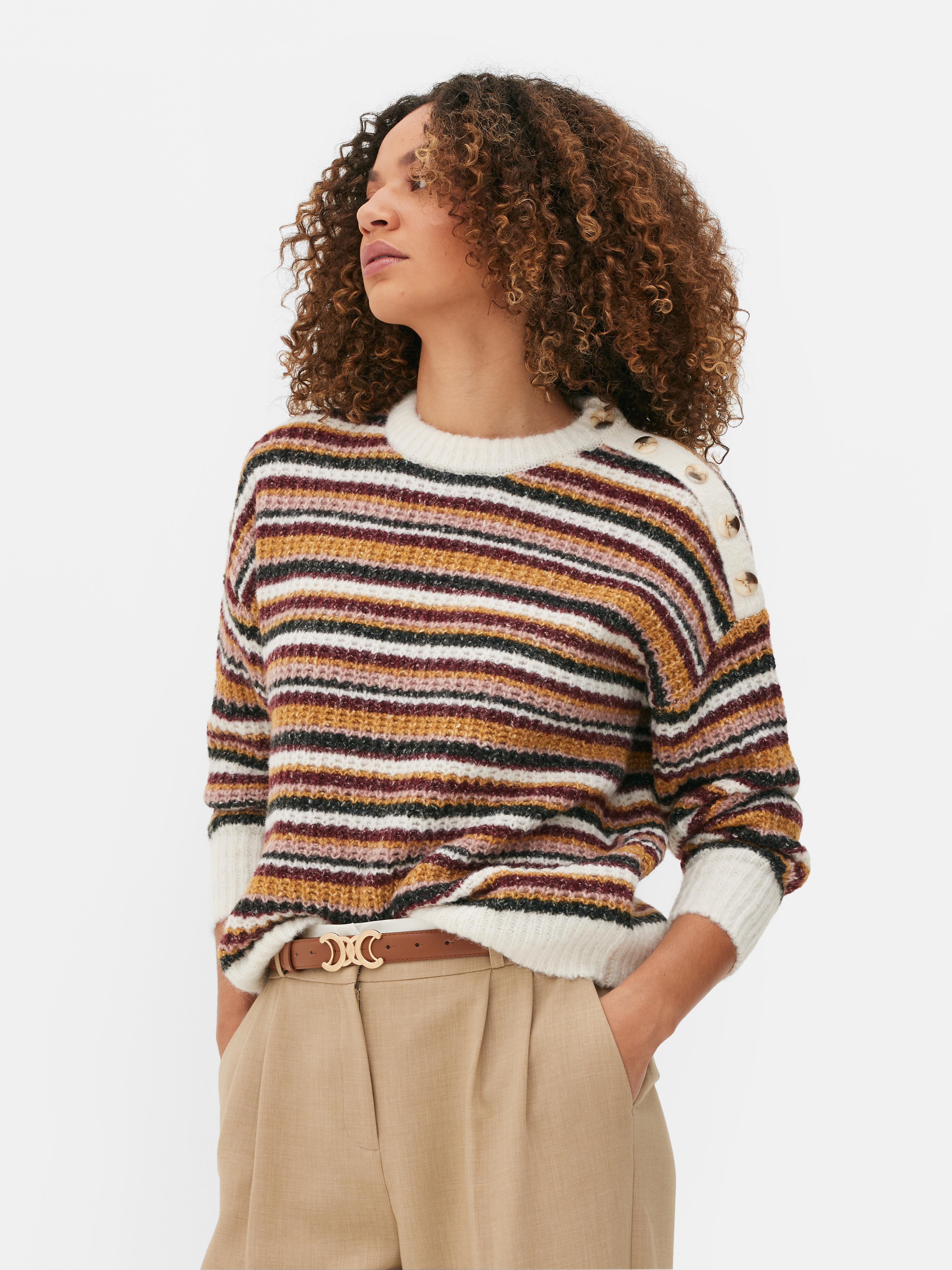 Gestreifter Pullover mit Knopfleiste
