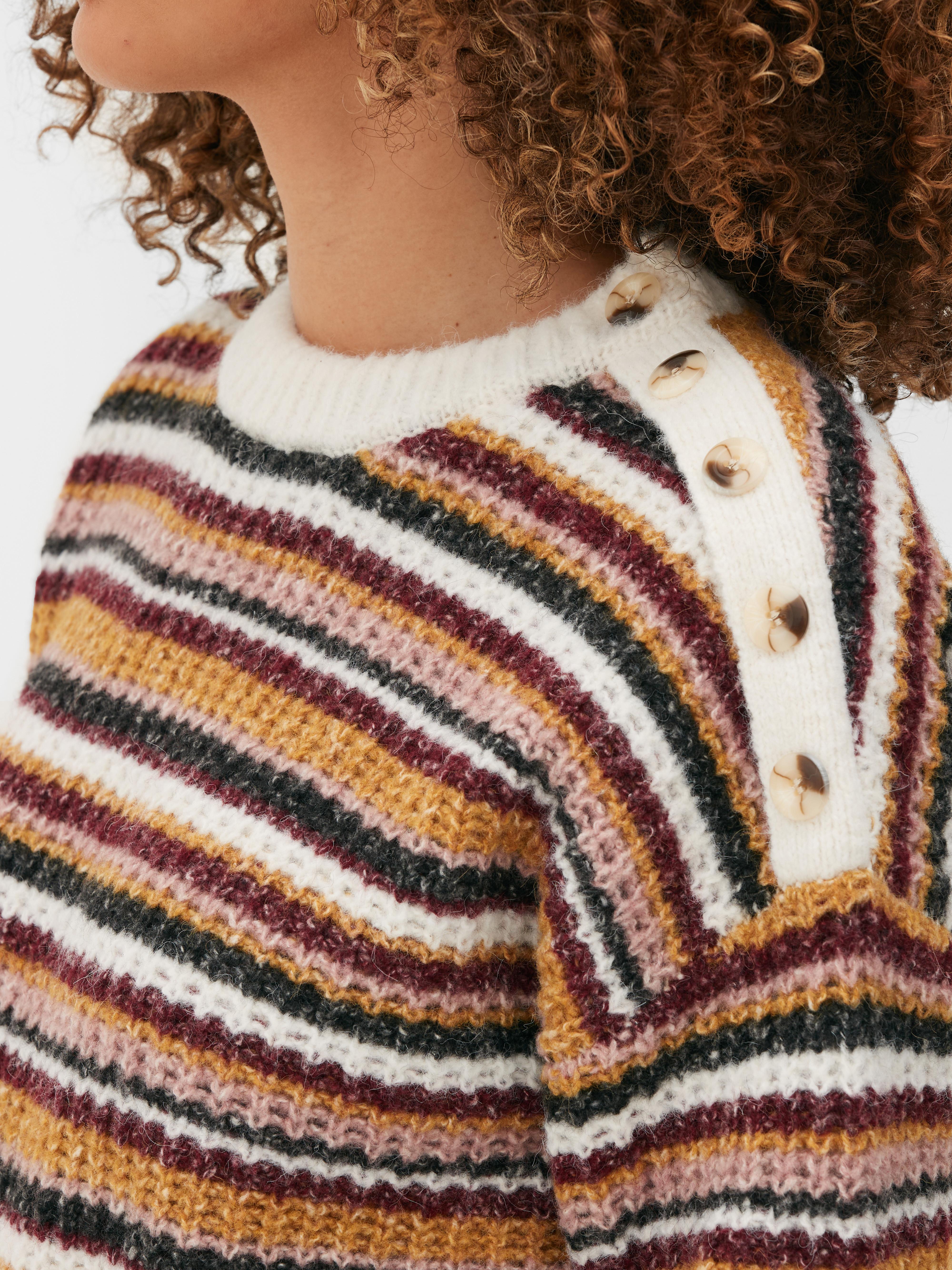 Gestreifter Pullover mit Knopfleiste