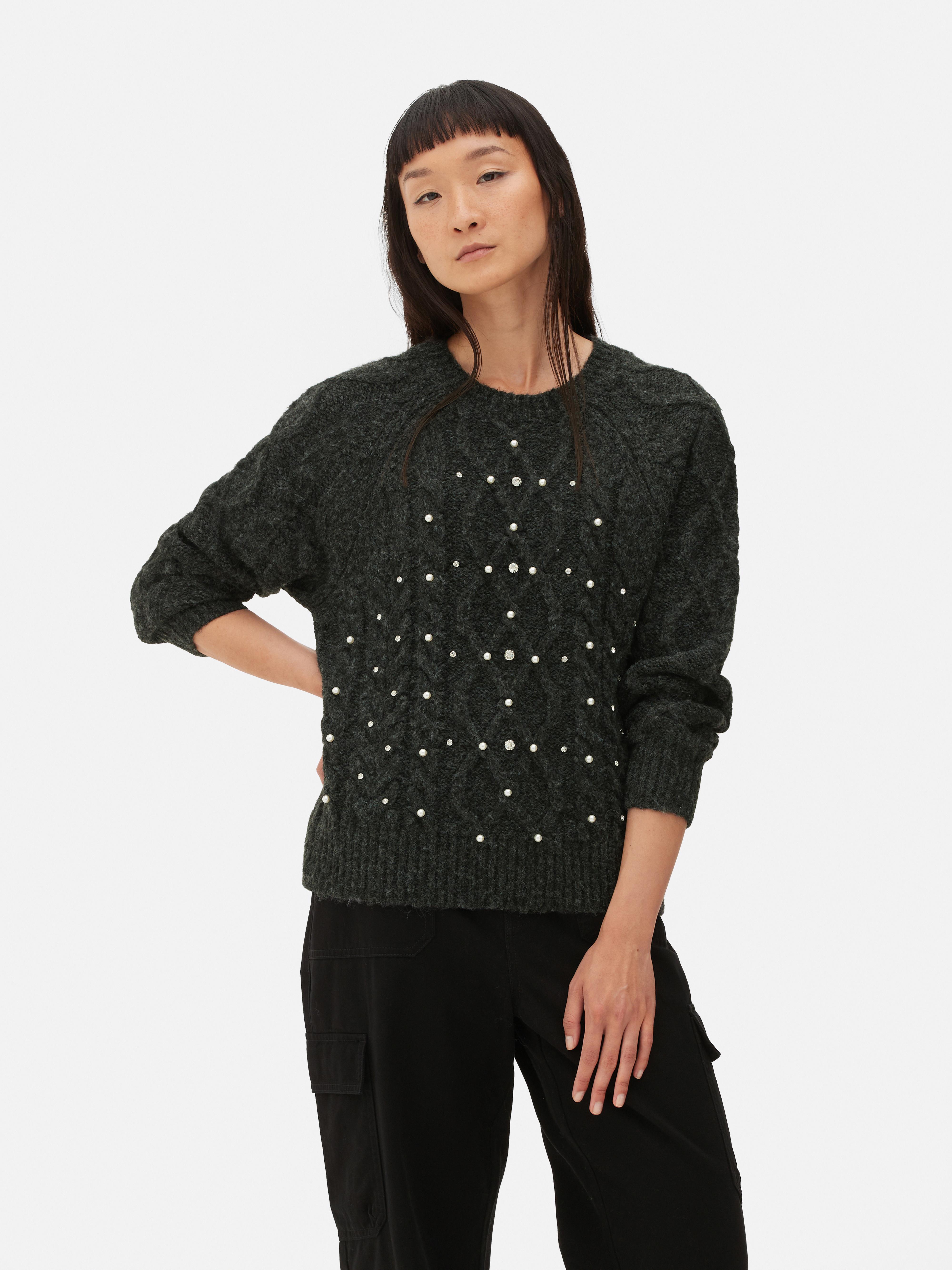 Pullover mit Zopfmuster und Kunstperlen