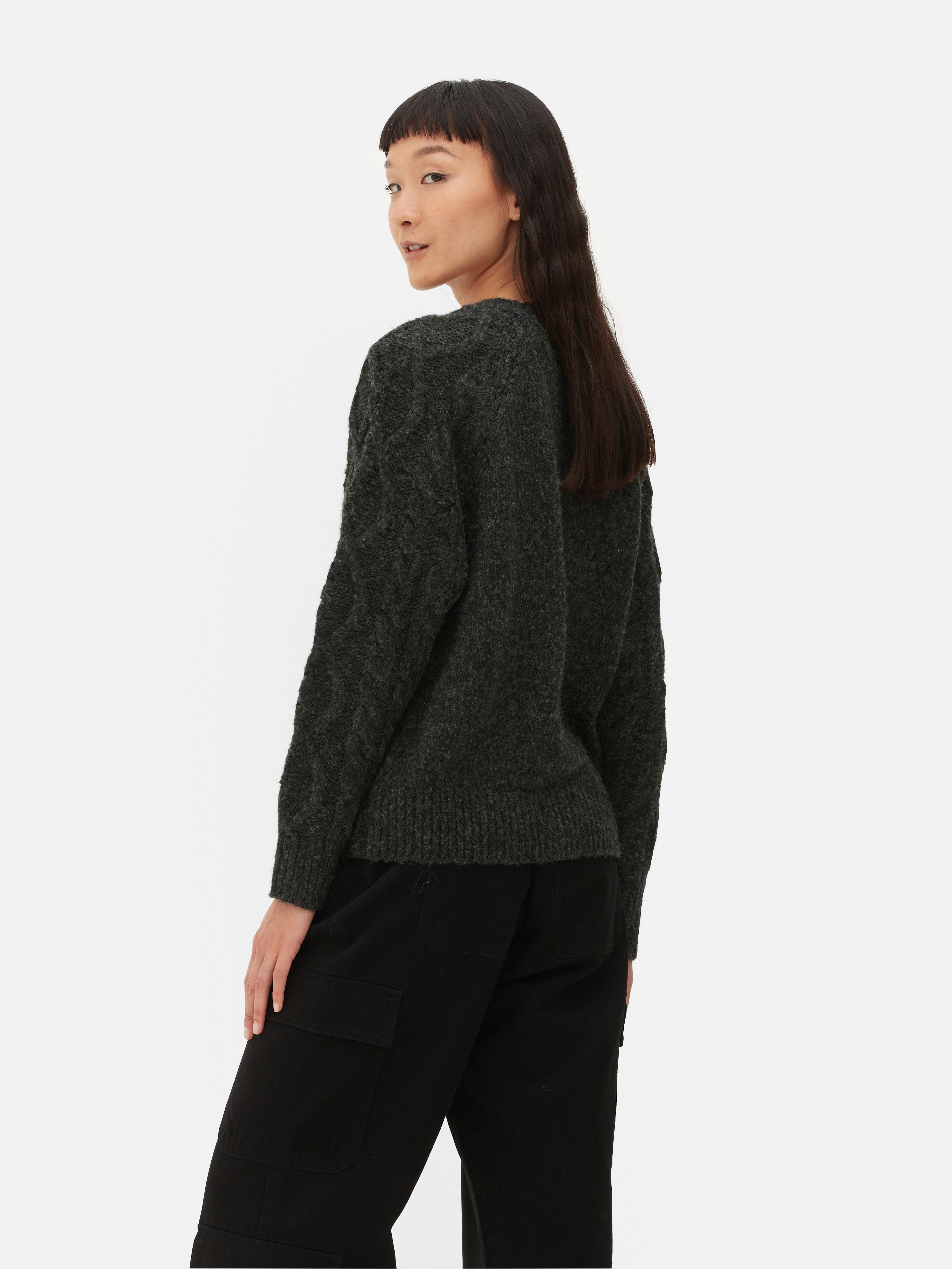 Pullover mit Zopfmuster und Kunstperlen