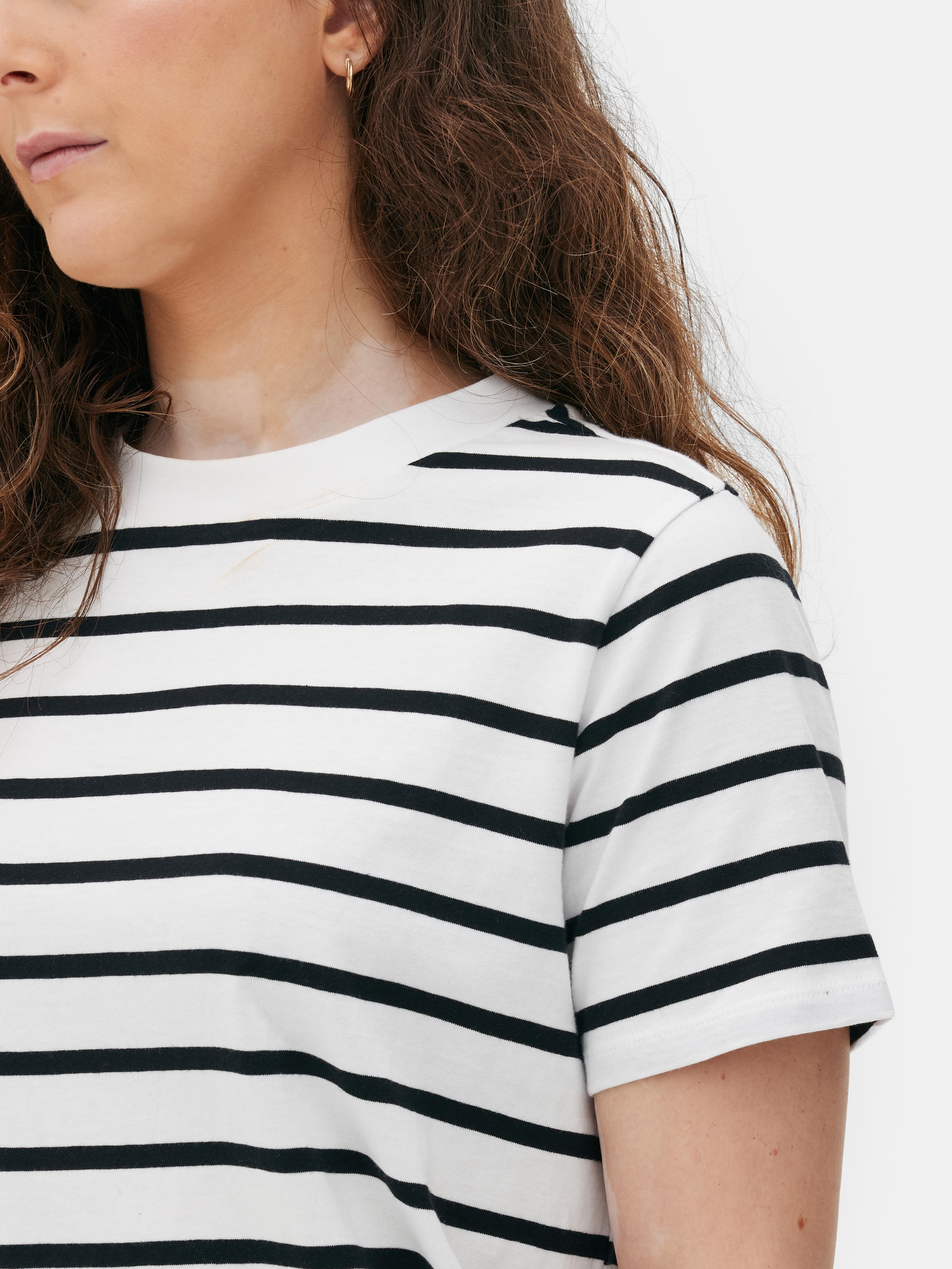 Black and white striped 2024 t shirt women's