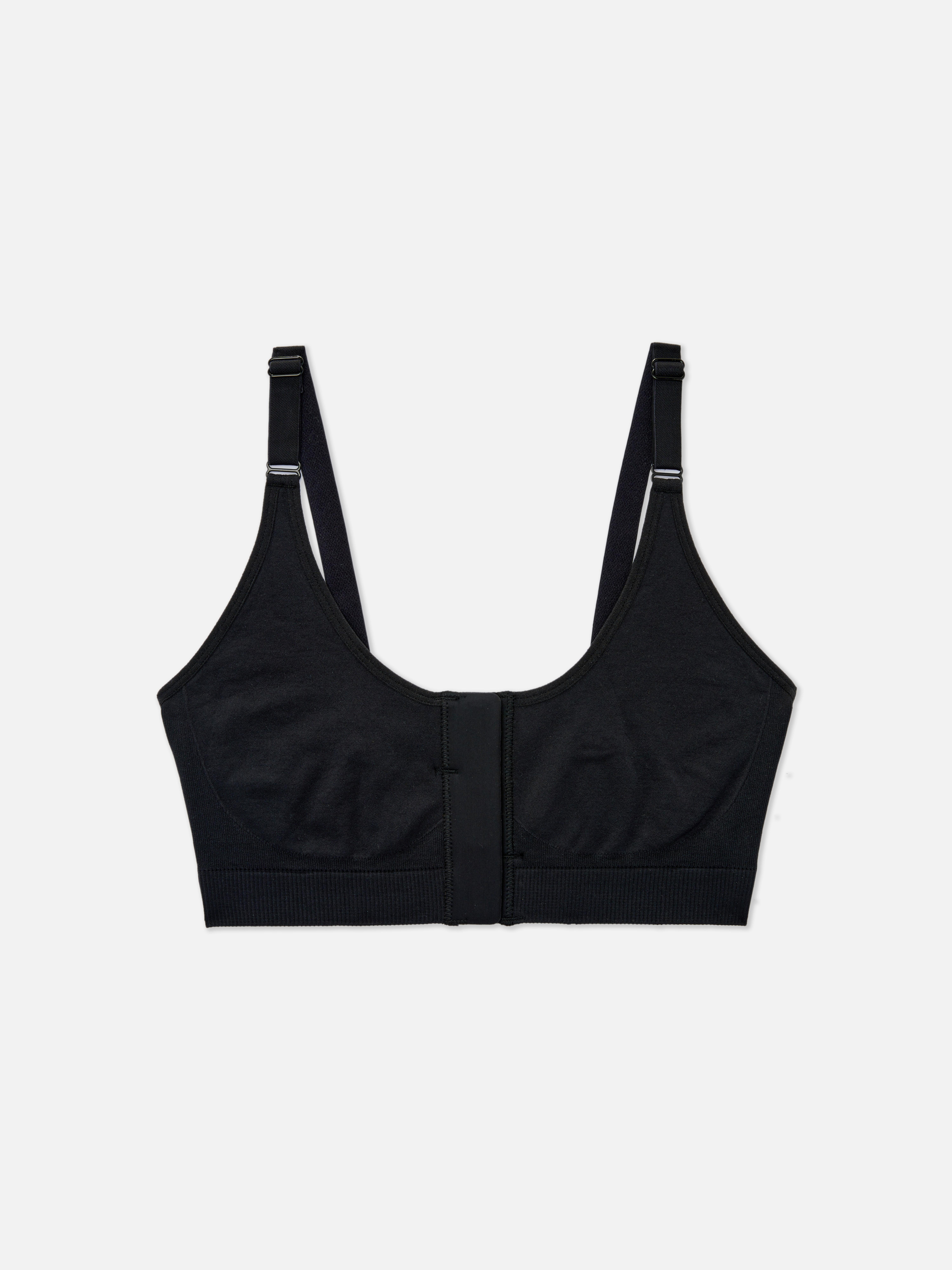 Primark black ribbed sports bra top, Women's Fashion, Activewear on  Carousell