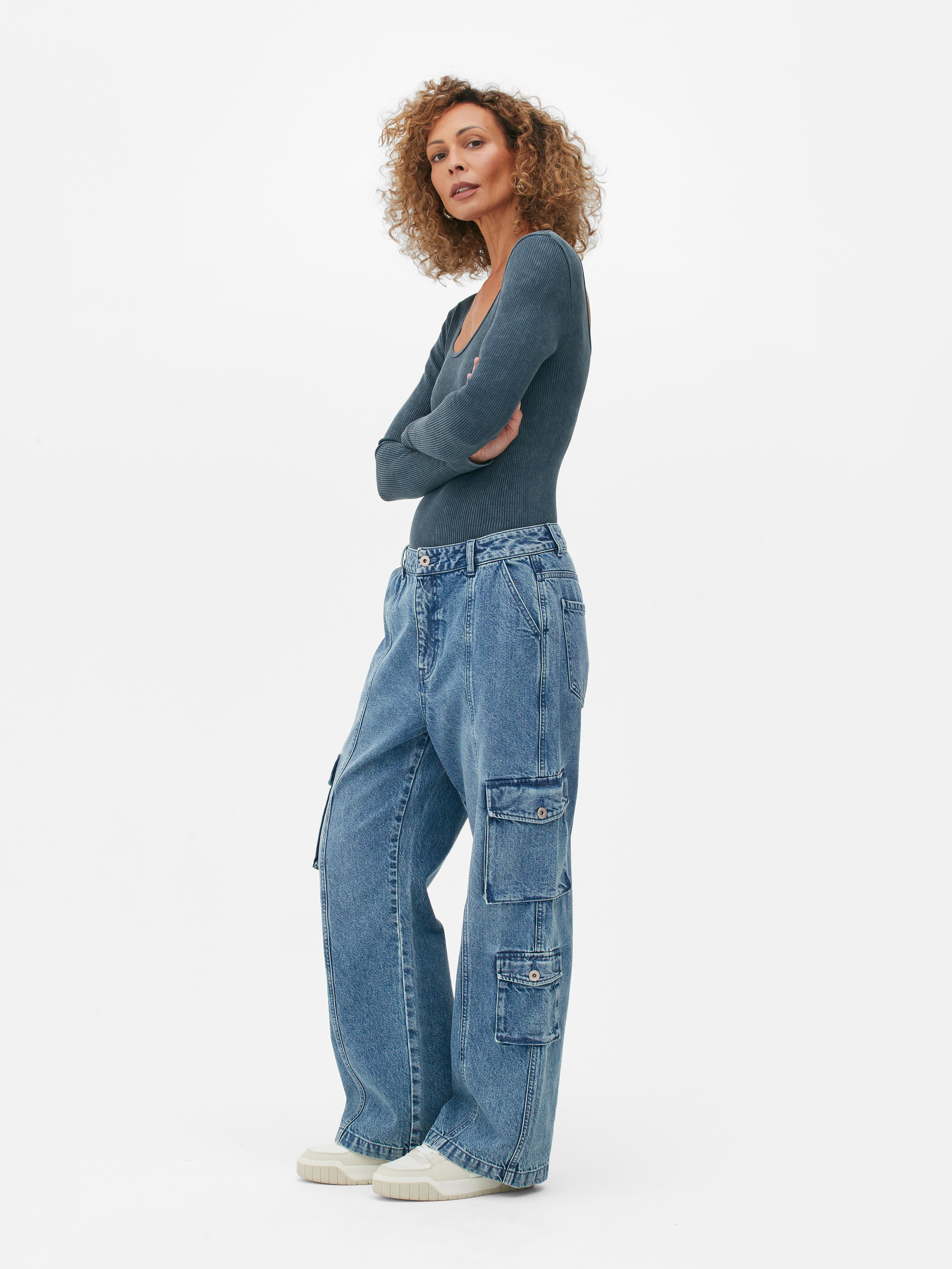 Loose-Fit Cargo Jeans