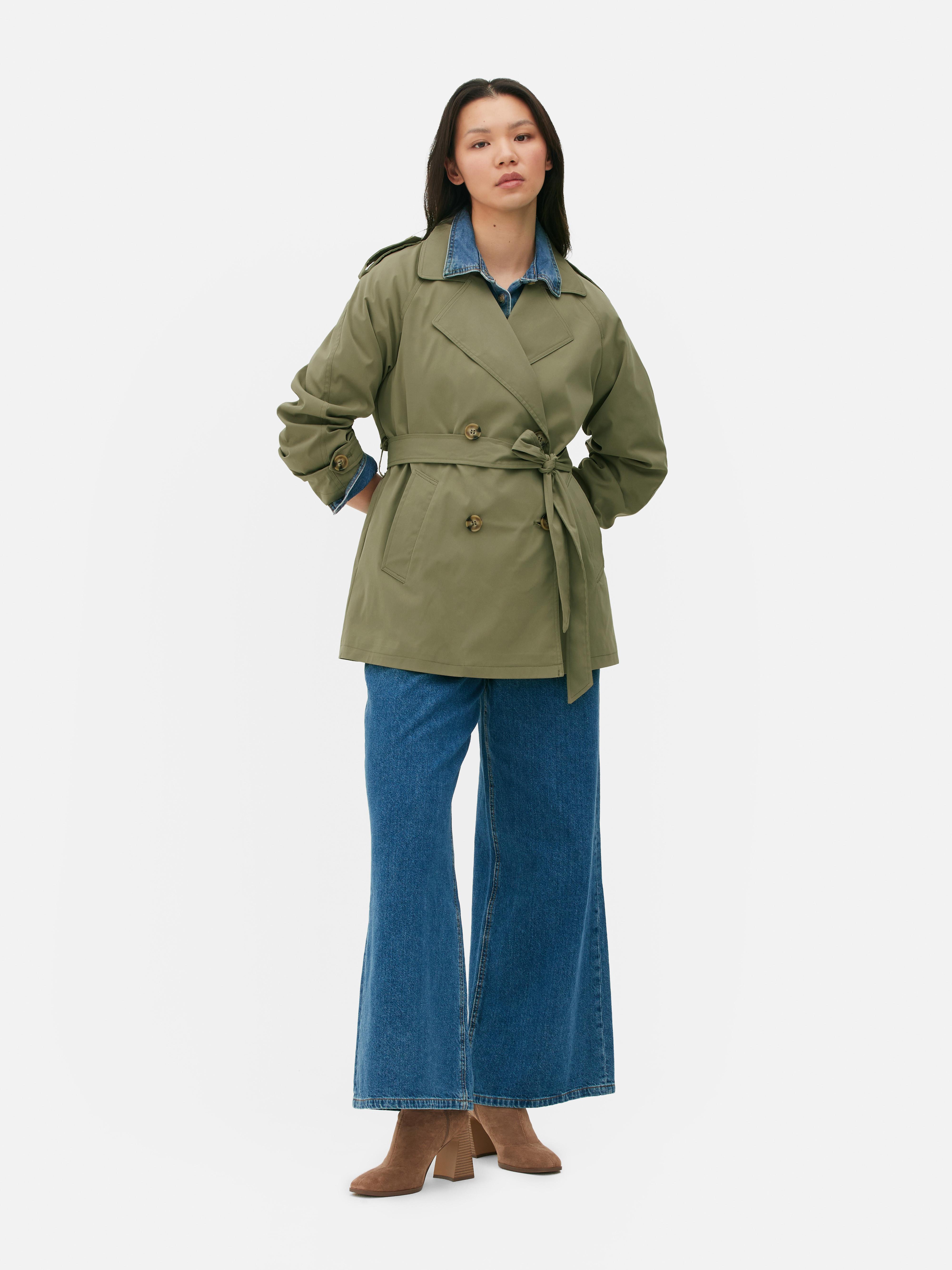 Kurzer zweireihiger Trenchcoat