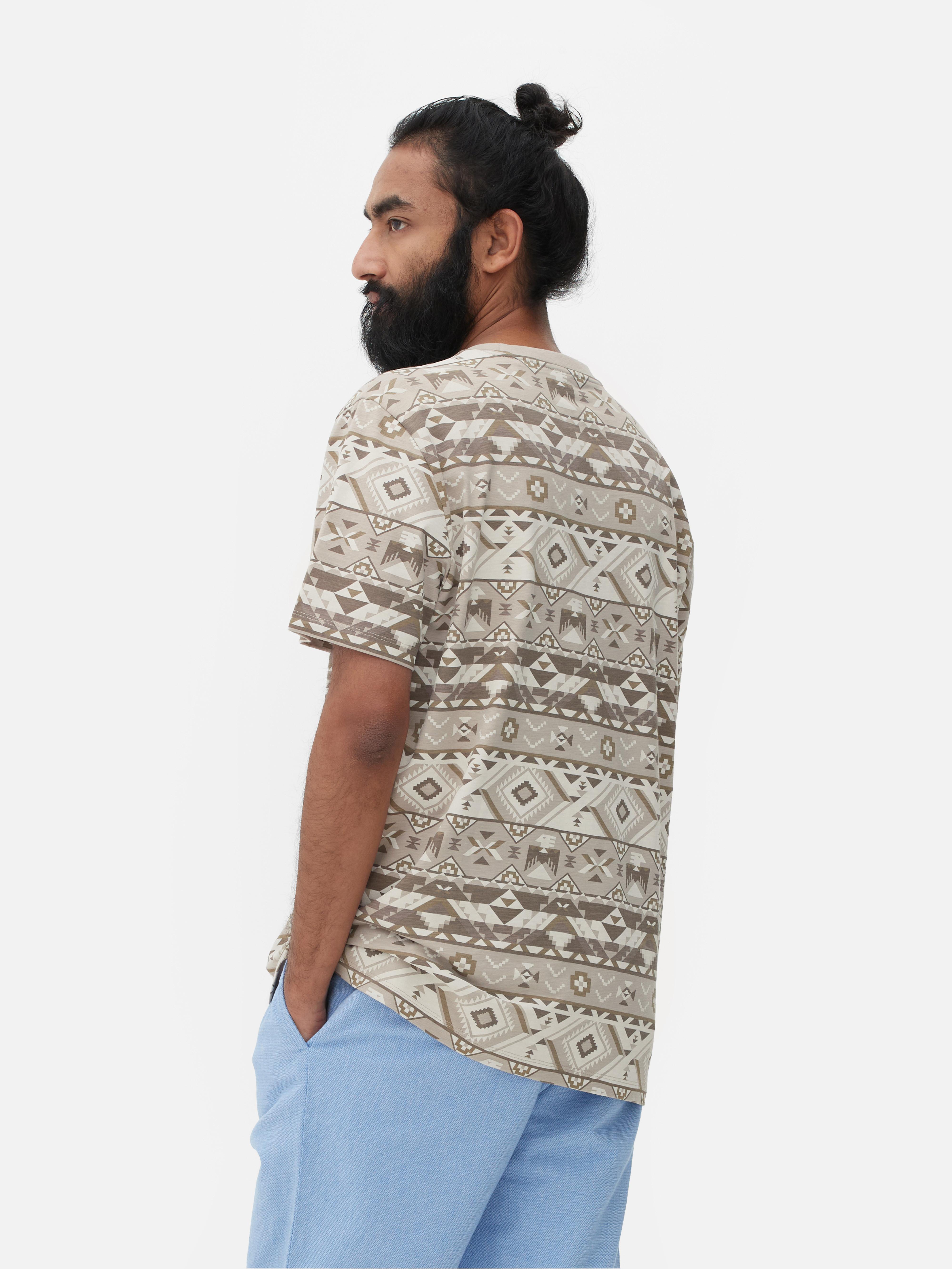 T-shirt z geometrycznym nadrukiem