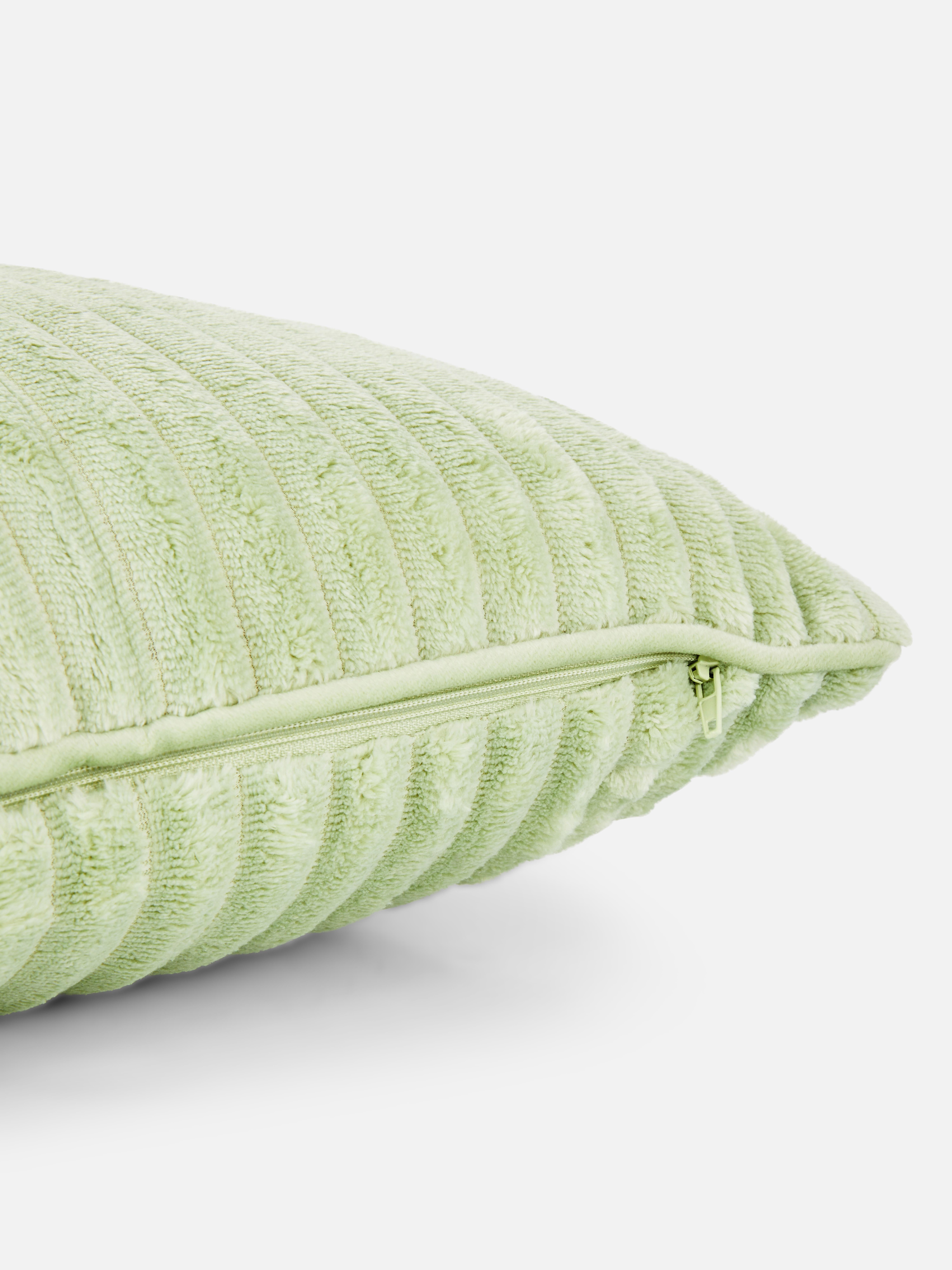 Green 2pk Ribbed Throw Cushions Primark