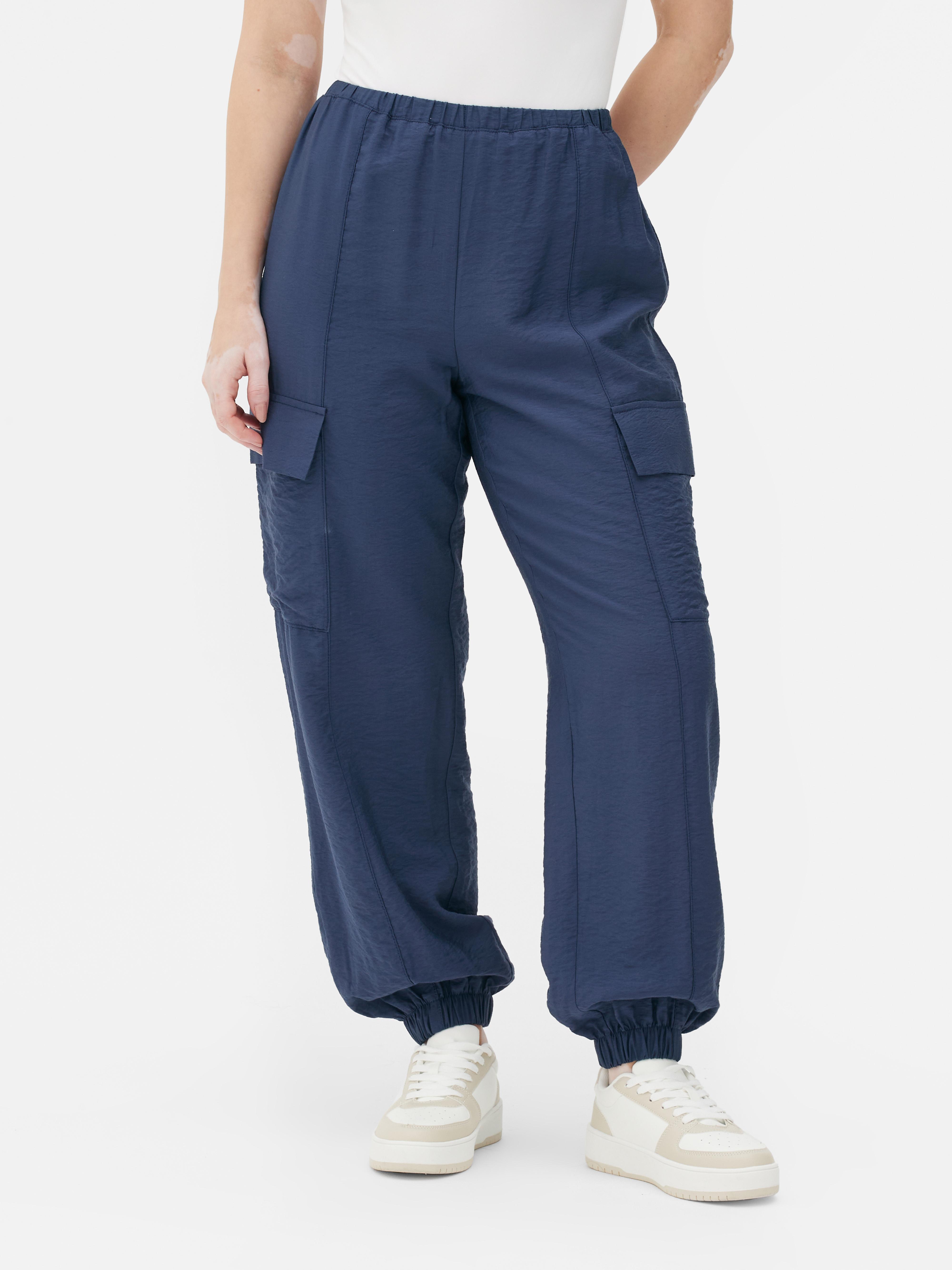 Pantalones de talle alto y corte entallado