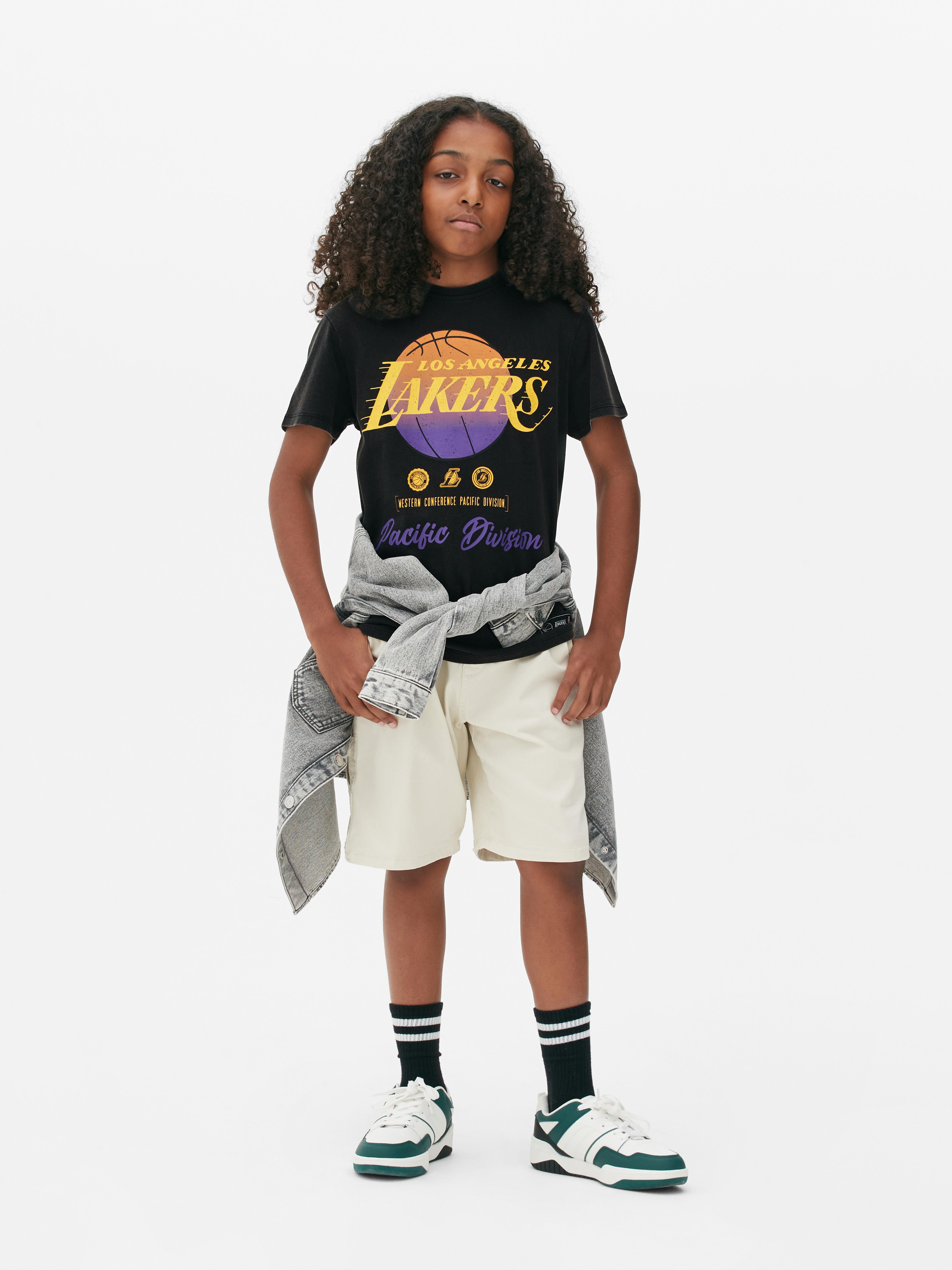 Lakers best sale graphic tee