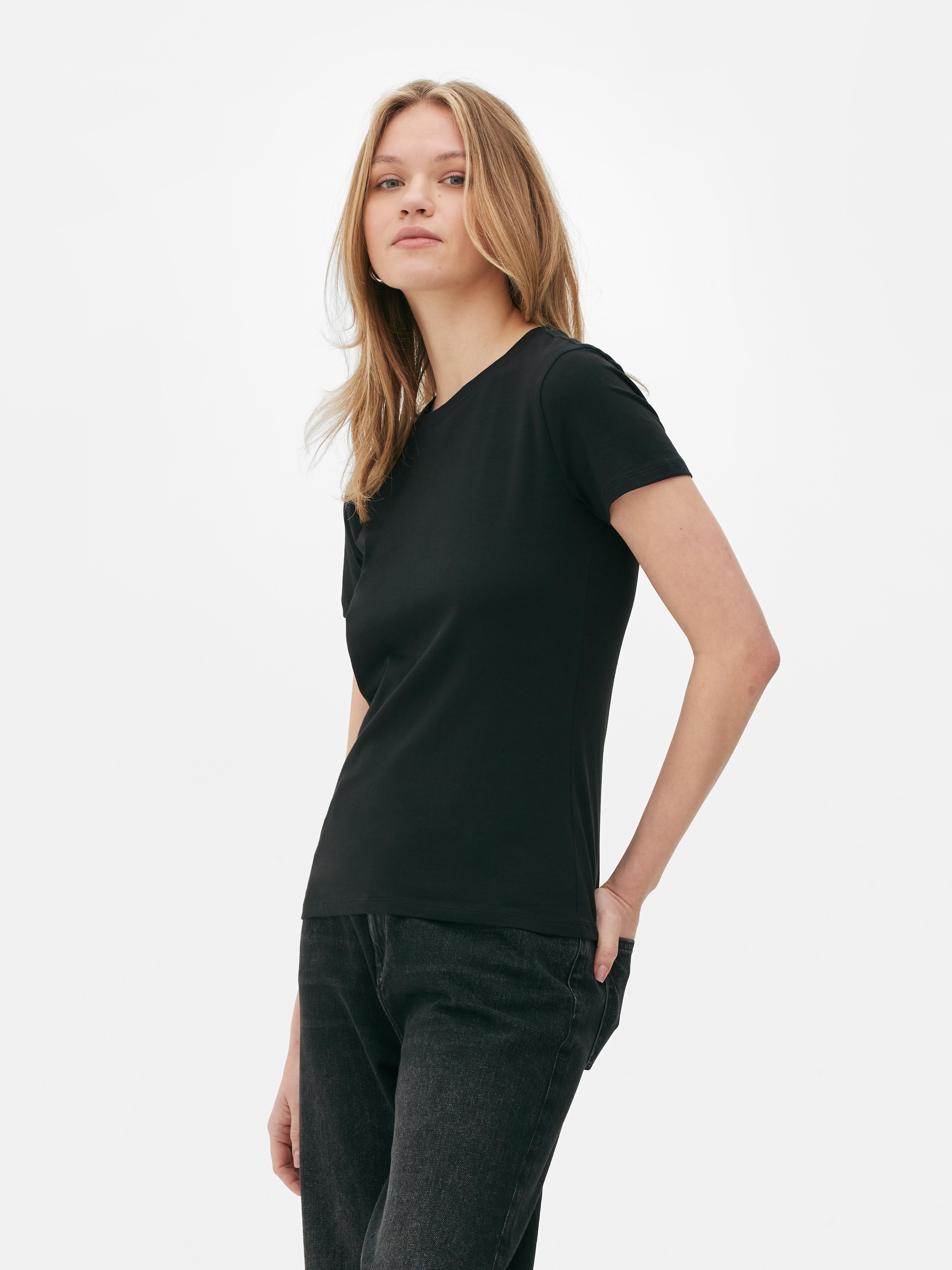 Plain black t shirt primark best sale