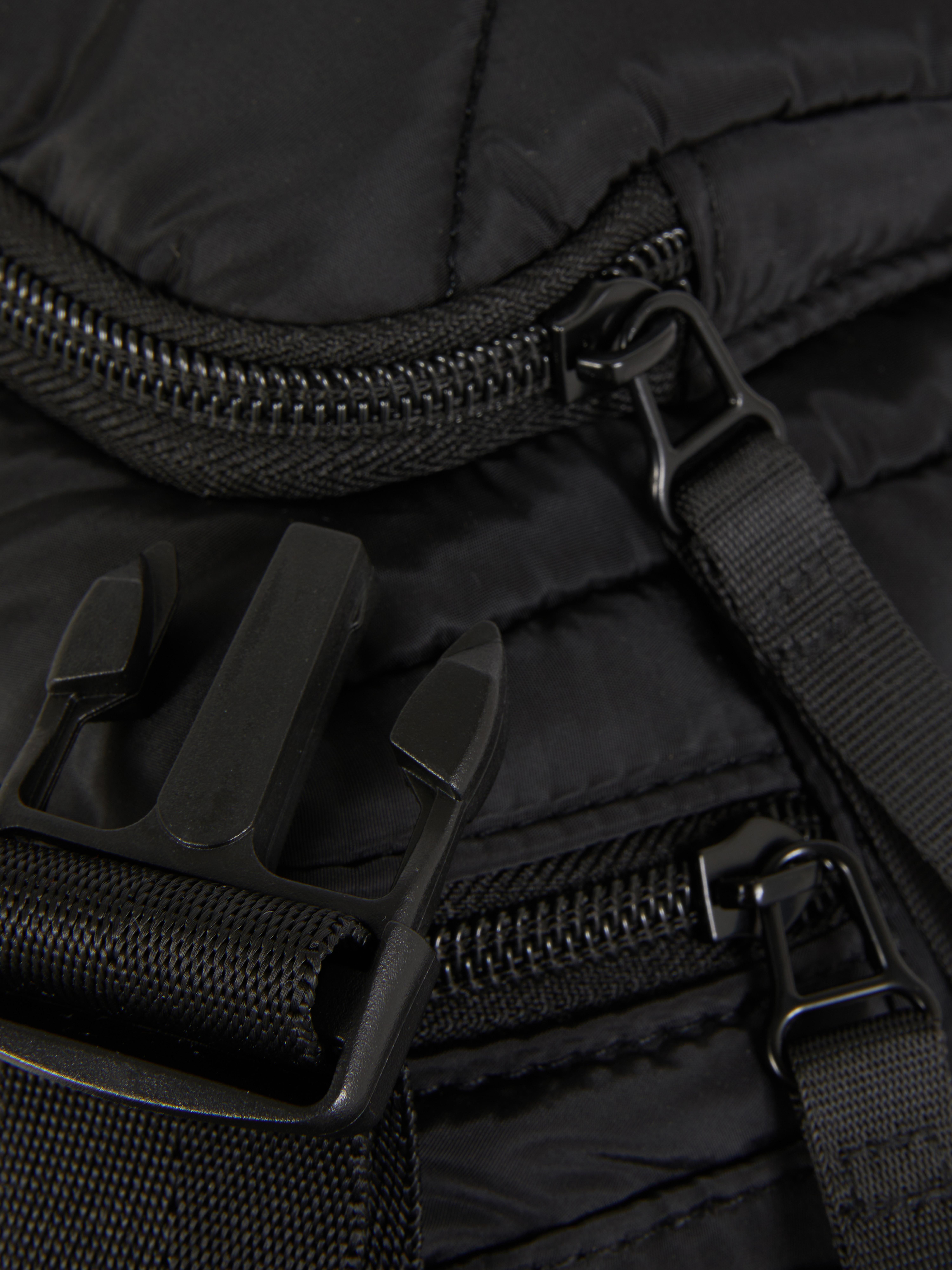 Marsupio trapuntato con zip