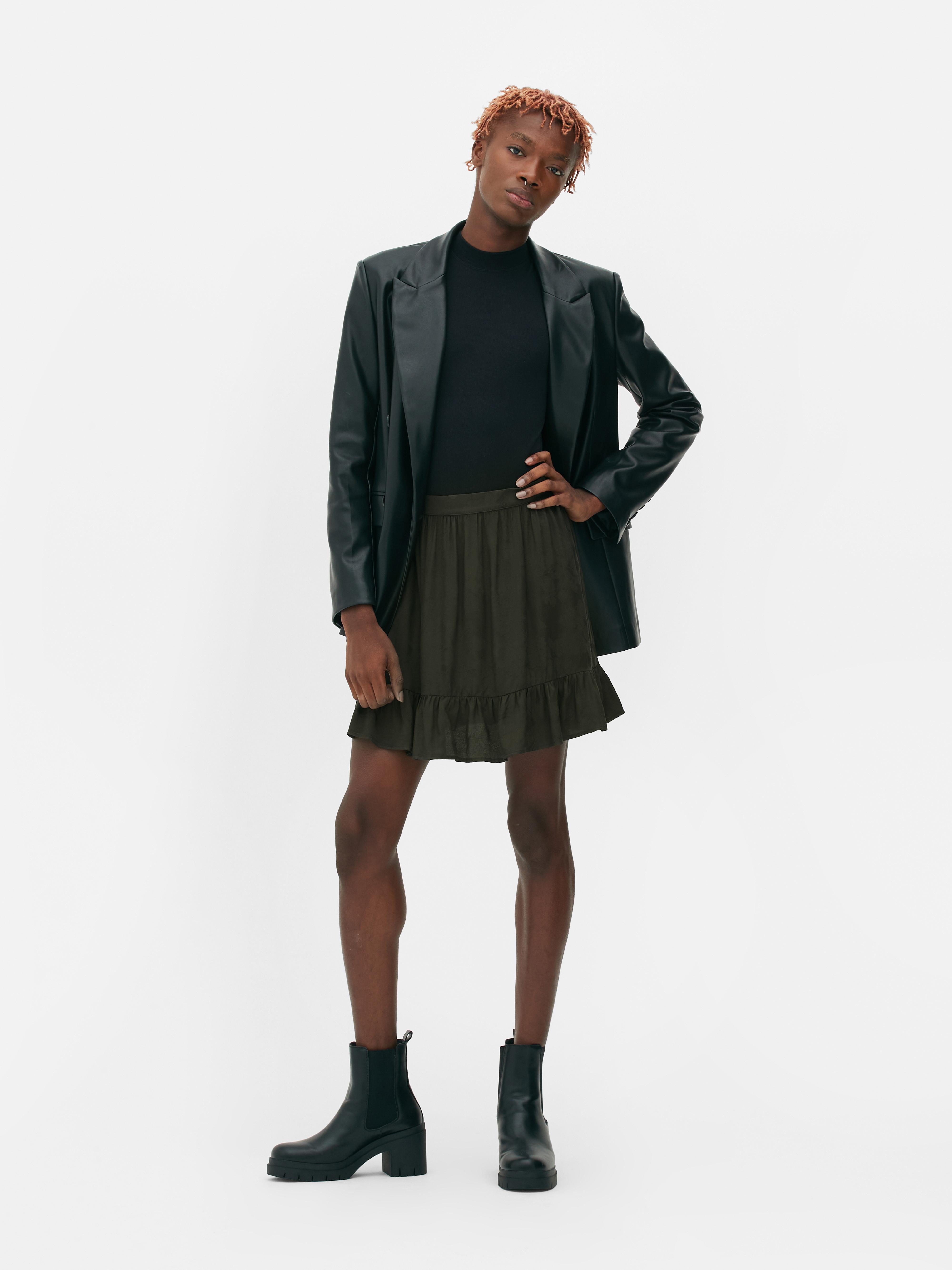 Black pencil 2024 skirt primark