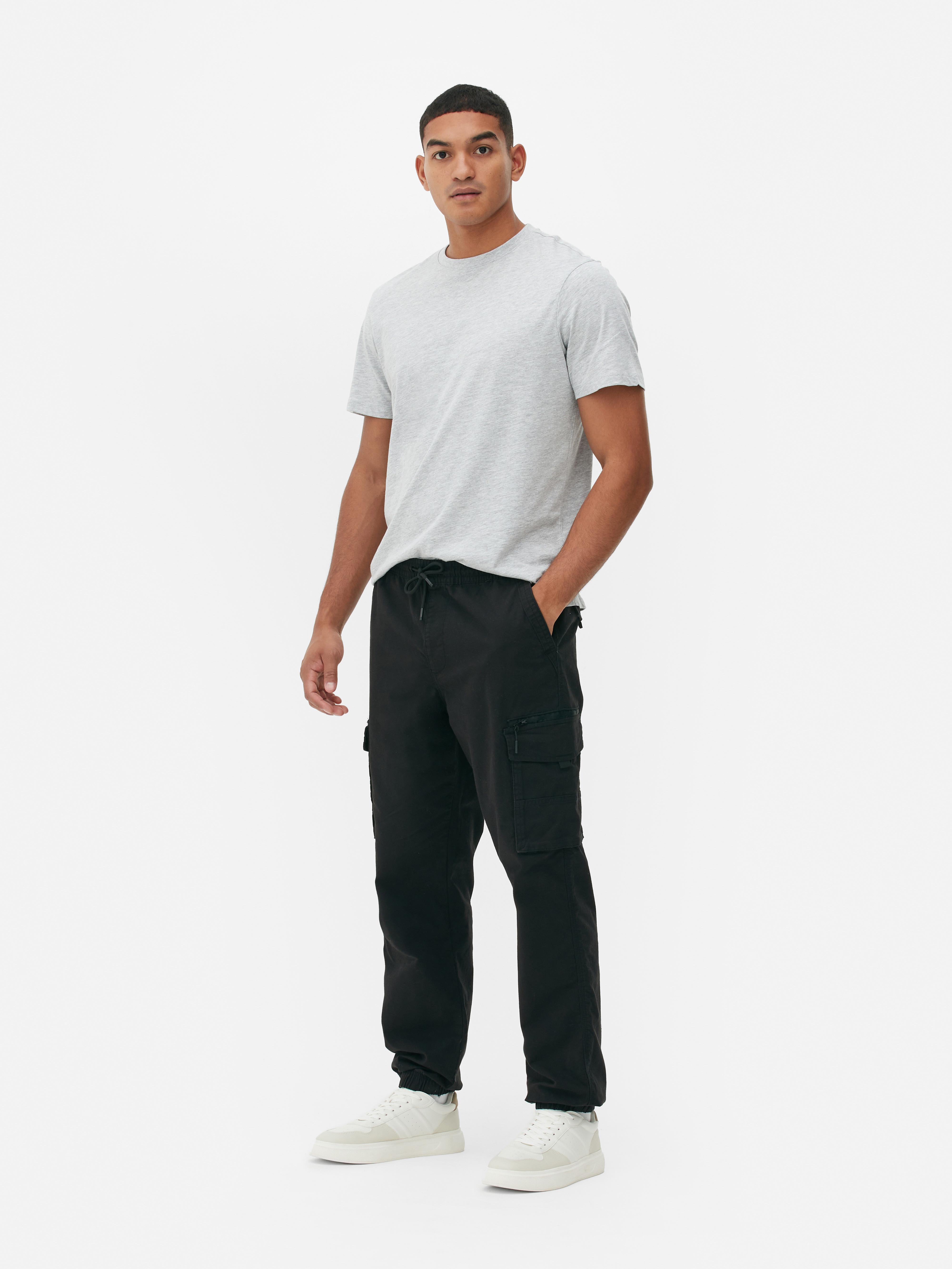 Pantalones cargo holgados con bajos elásticos